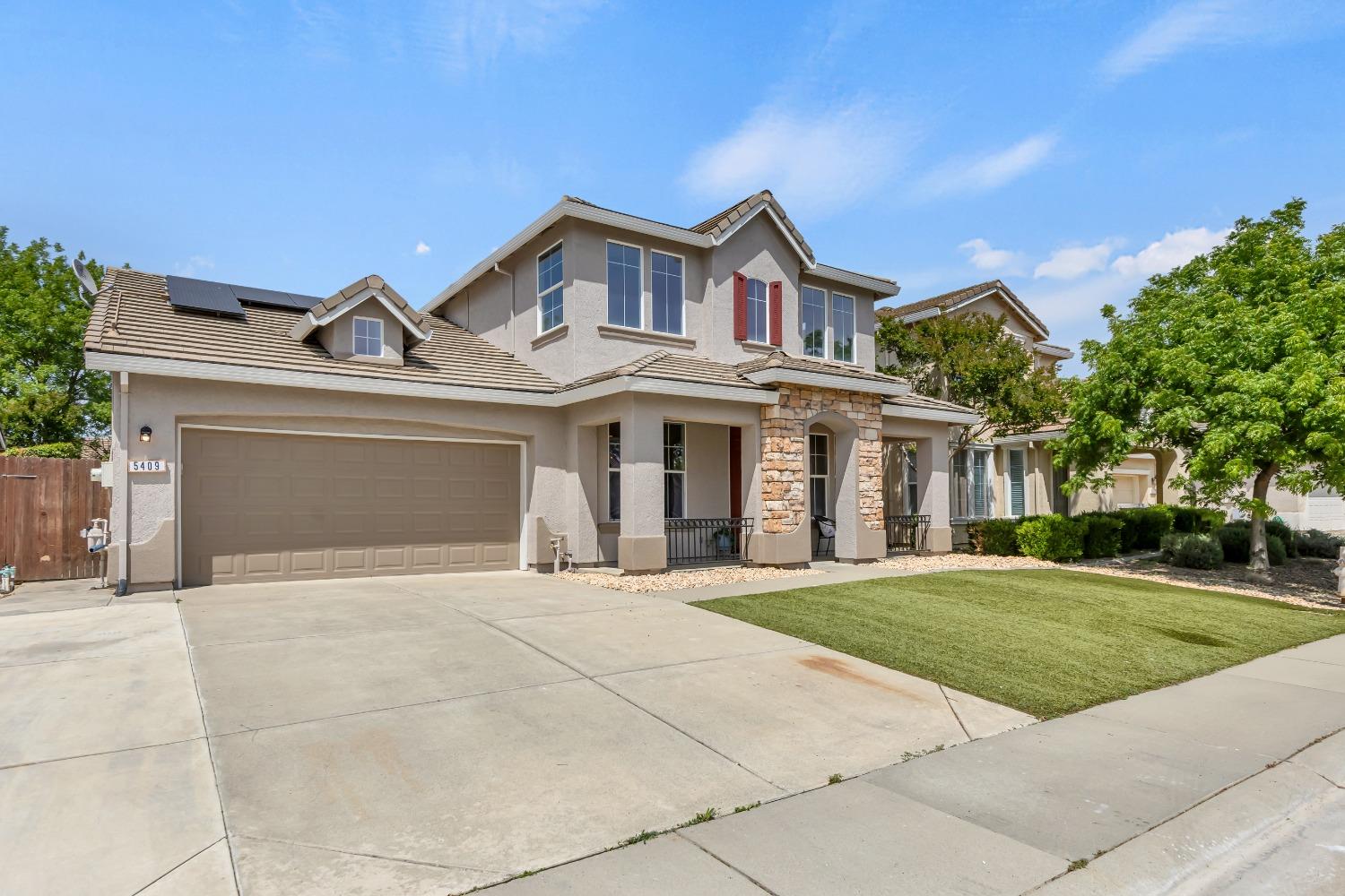Detail Gallery Image 2 of 68 For 5409 Friesian Way, Elk Grove,  CA 95757 - 4 Beds | 2/1 Baths