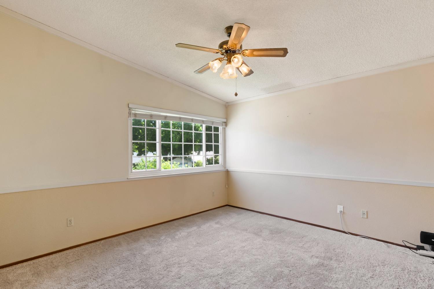 Detail Gallery Image 20 of 52 For 6627 Creekmont Way, Citrus Heights,  CA 95621 - 4 Beds | 2/1 Baths