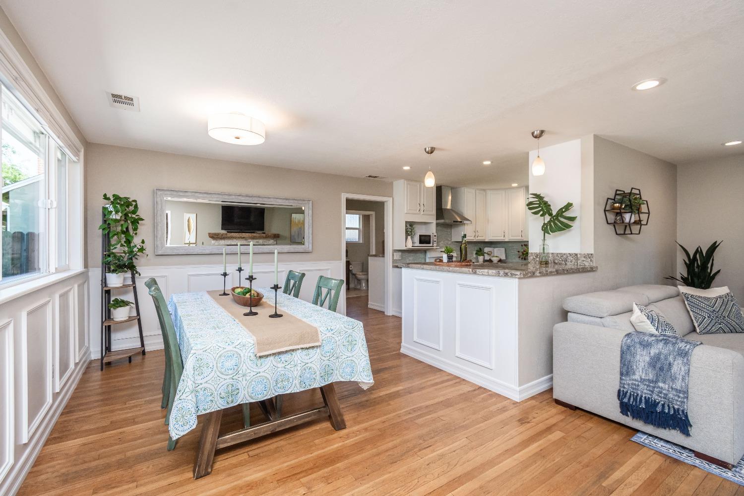 Detail Gallery Image 9 of 57 For 2112 Lorenzo Ln, Sacramento,  CA 95864 - 4 Beds | 2 Baths