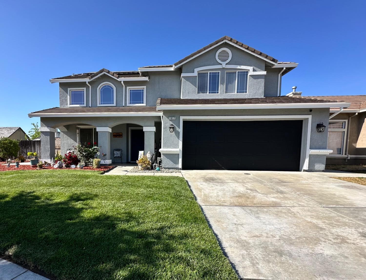 Detail Gallery Image 1 of 30 For 1617 Heath Way, Ceres,  CA 95307 - 4 Beds | 2/1 Baths