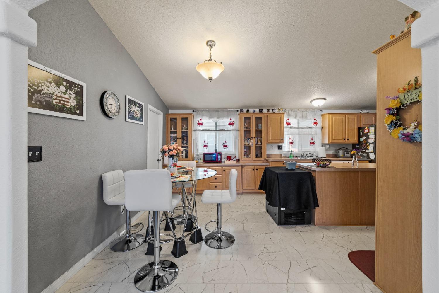 Detail Gallery Image 13 of 53 For 3901 Lake Rd 169, West Sacramento,  CA 95691 - 3 Beds | 2 Baths