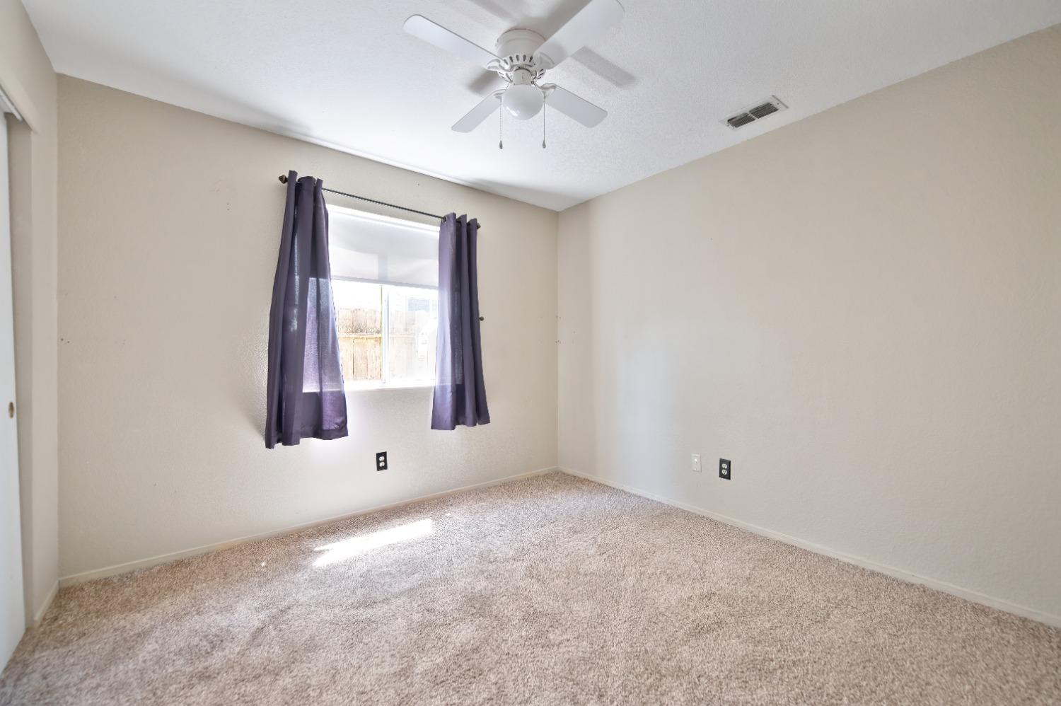 Detail Gallery Image 22 of 39 For 8211 Montreux Way, Sacramento,  CA 95828 - 3 Beds | 2 Baths