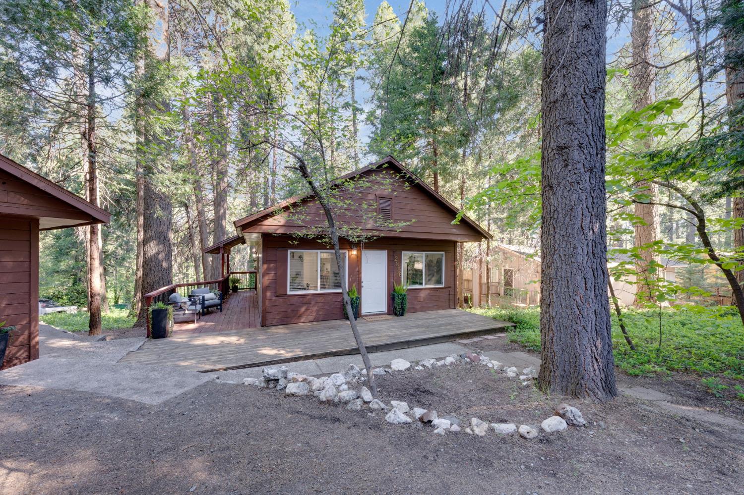 Loyal Lane, Pollock Pines, California image 2