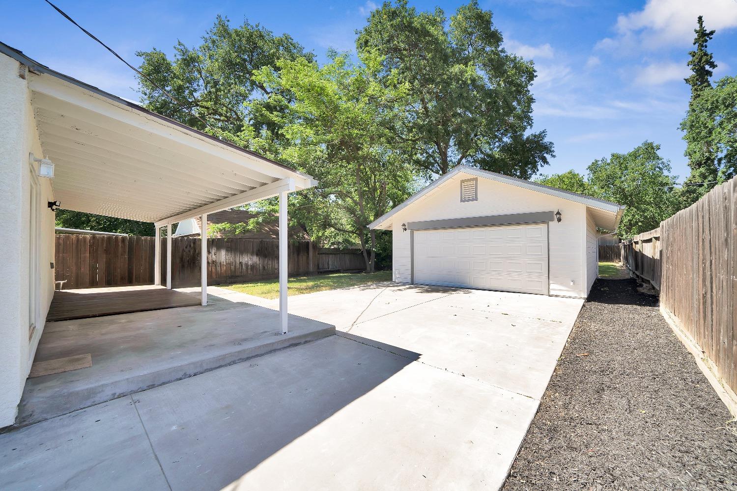 Lucerne Avenue, Stockton, California image 26