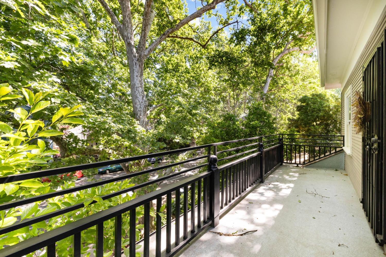 Detail Gallery Image 43 of 43 For 2012 F St, Sacramento,  CA 95811 - 5 Beds | 2 Baths
