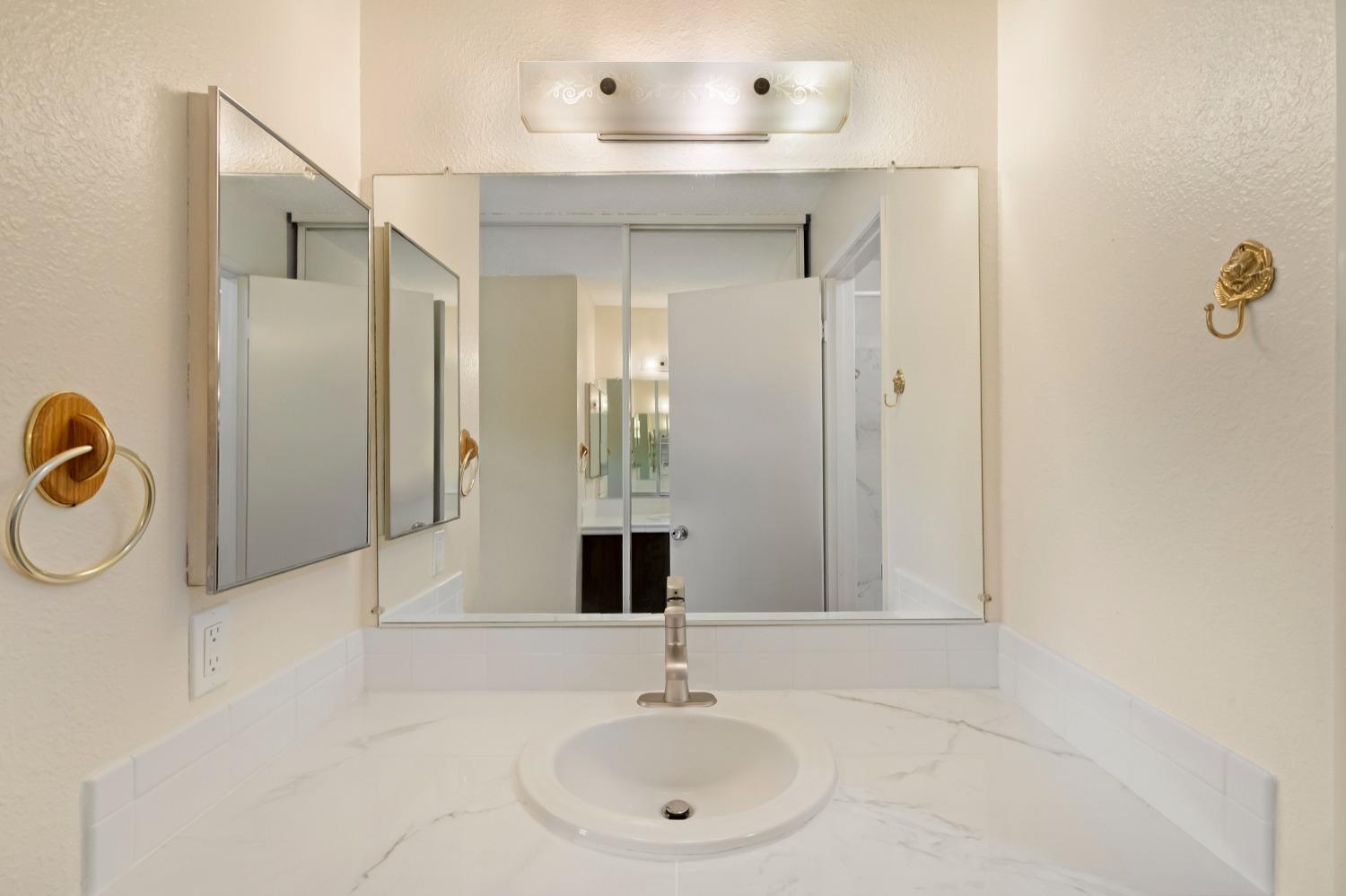 Detail Gallery Image 21 of 52 For 6627 Creekmont Way, Citrus Heights,  CA 95621 - 4 Beds | 2/1 Baths