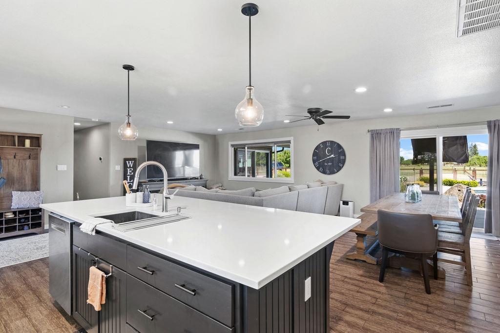 Detail Gallery Image 11 of 50 For 312 Pennsylvania Rd, Modesto,  CA 95357 - 3 Beds | 2/1 Baths