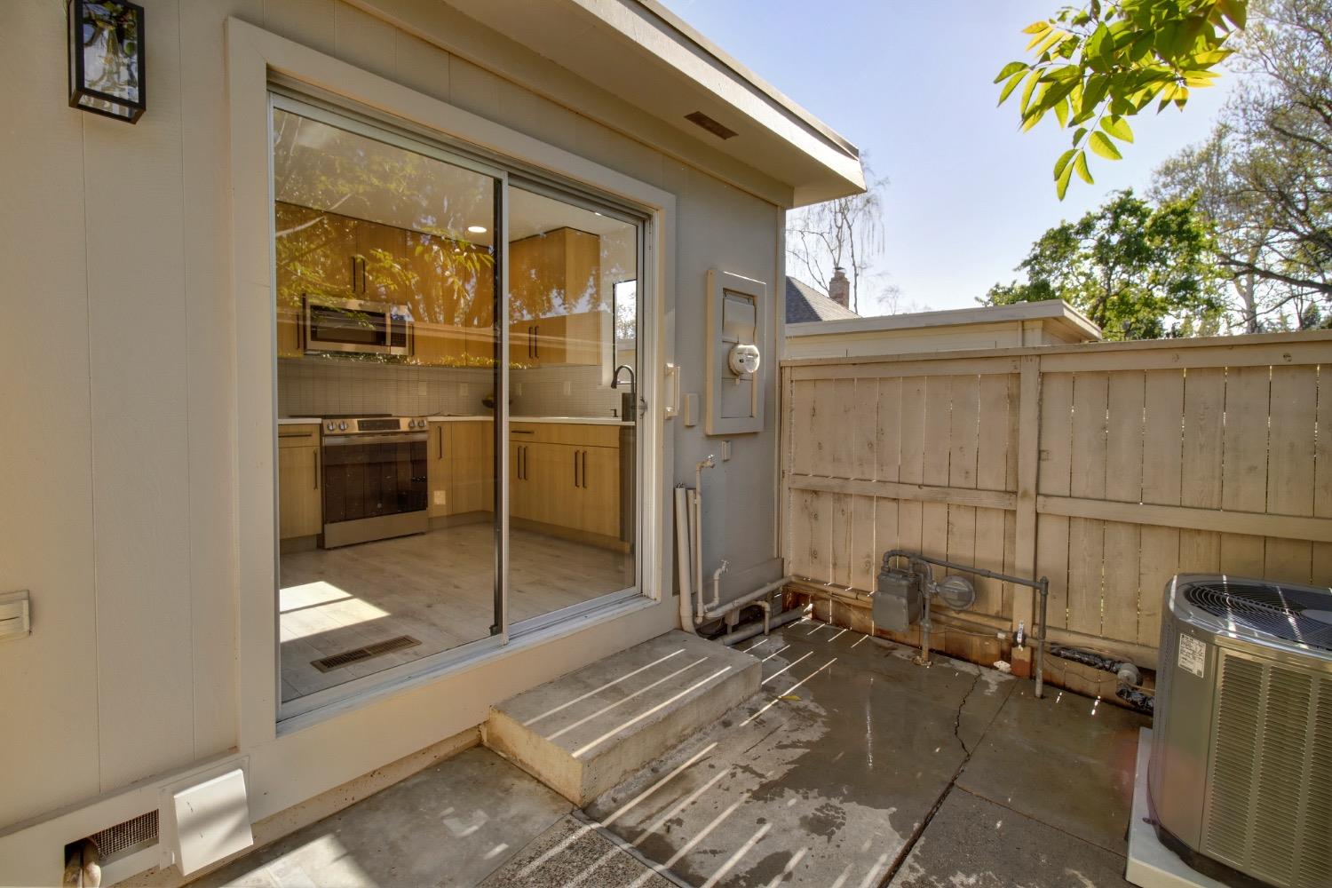 Detail Gallery Image 43 of 57 For 801 Commons Dr, Sacramento,  CA 95825 - 3 Beds | 2 Baths