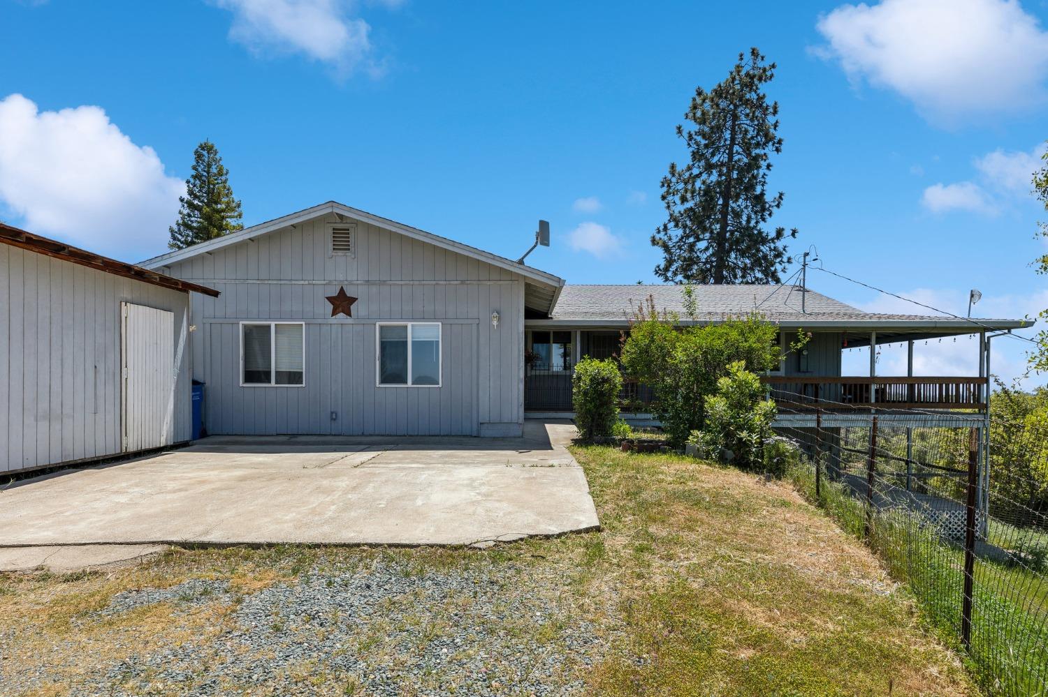 Detail Gallery Image 4 of 27 For 14748 Sutter Highlands, Sutter Creek,  CA 95685 - 3 Beds | 2 Baths