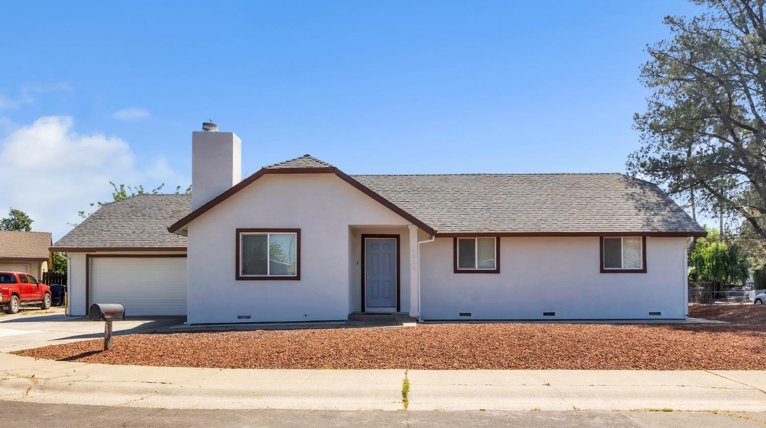 Detail Gallery Image 1 of 20 For 4355 Pow Way, Sacramento,  CA 95820 - 3 Beds | 2 Baths