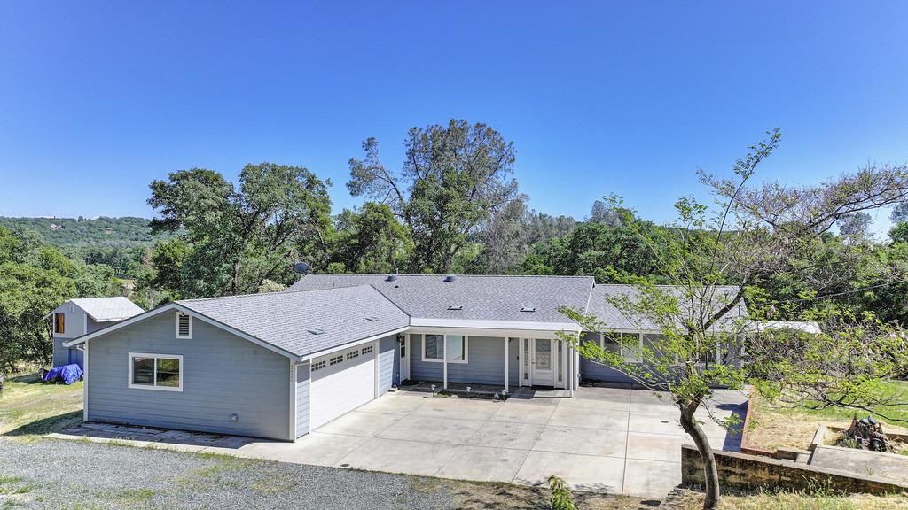 Detail Gallery Image 3 of 74 For 5400 Genney Ln, El Dorado,  CA 95623 - 3 Beds | 2 Baths
