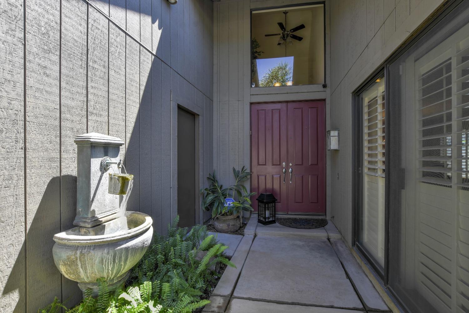 Detail Gallery Image 6 of 48 For 4904 Olive Oak Way, Carmichael,  CA 95608 - 4 Beds | 2 Baths