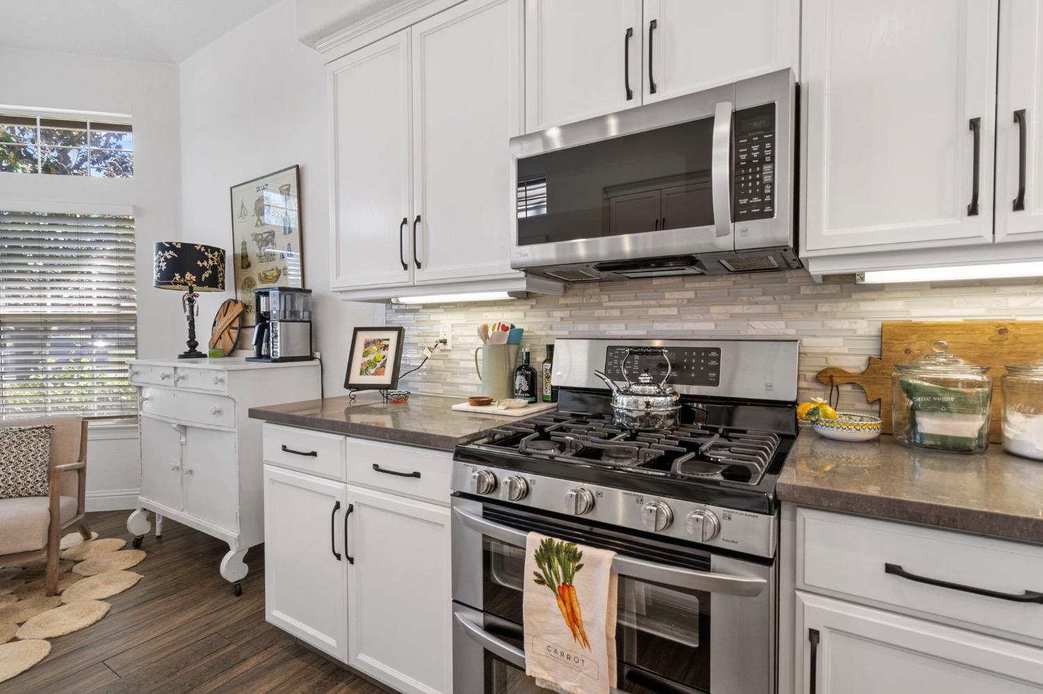 Detail Gallery Image 14 of 49 For 2920 Heritage Oak Way, Lodi,  CA 95242 - 3 Beds | 2 Baths