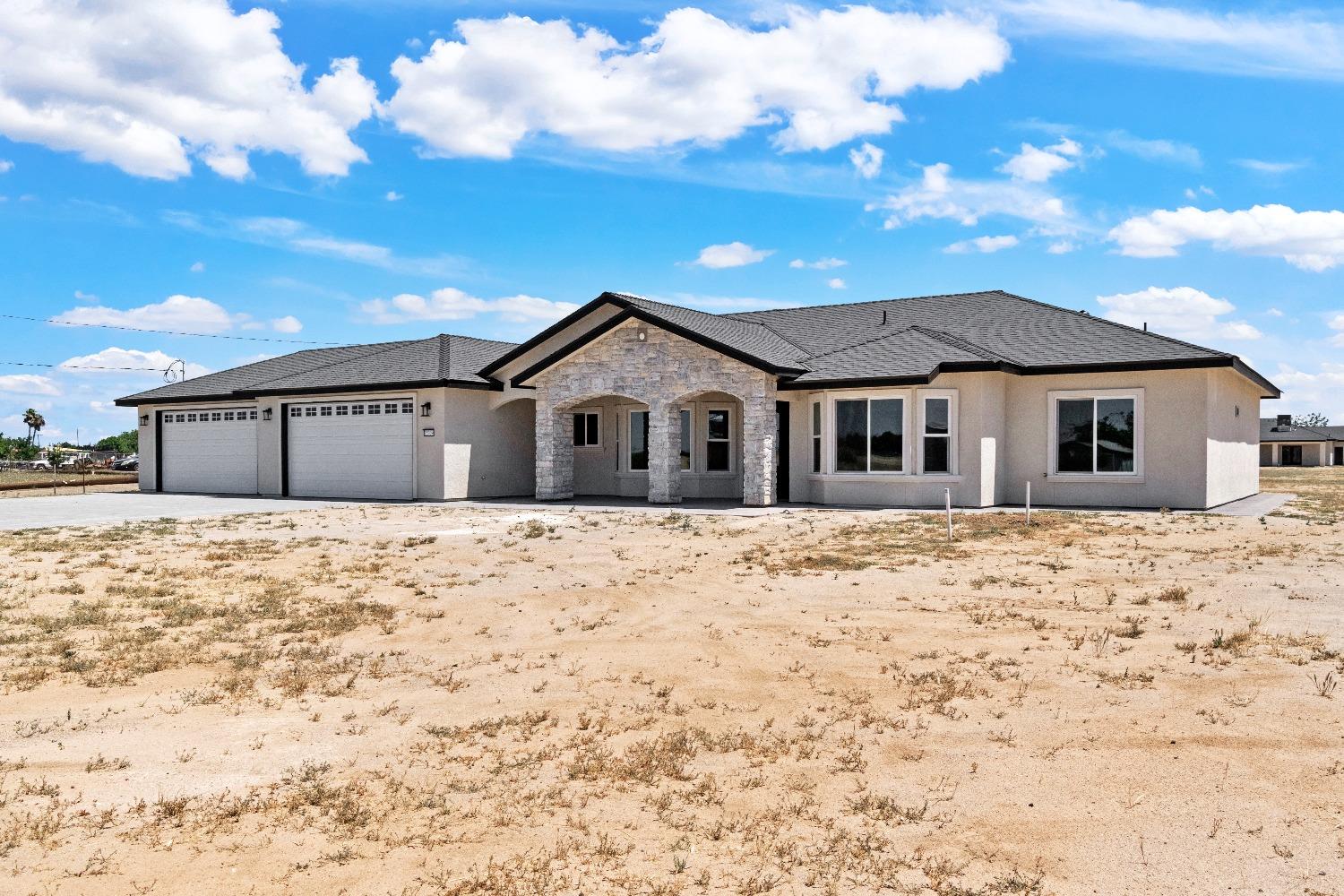 Detail Gallery Image 2 of 39 For 15709 Road 29, Madera,  CA 93636 - 8 Beds | 6 Baths