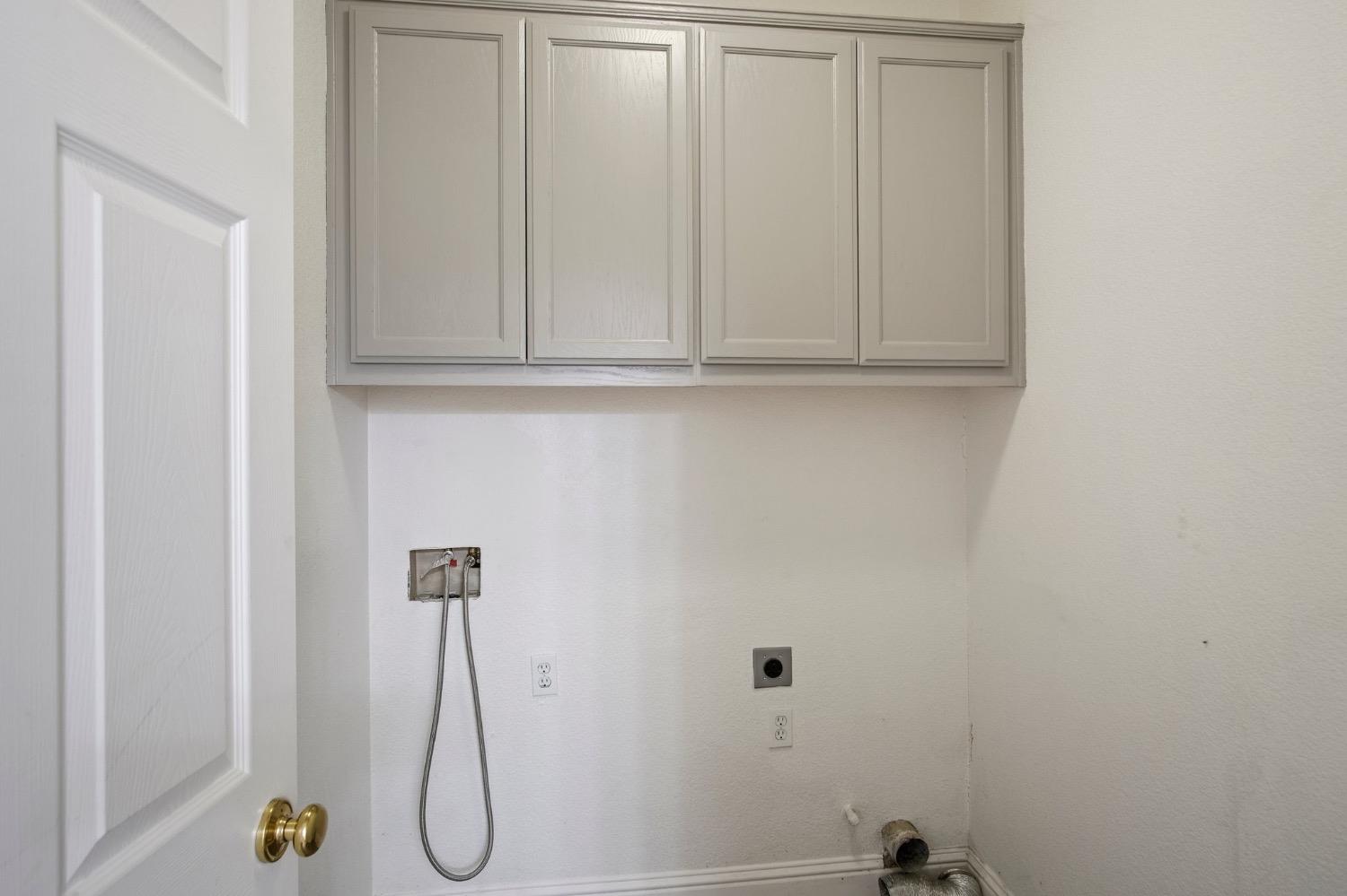 Detail Gallery Image 15 of 36 For 456 Meadow Creek Dr, Patterson,  CA 95363 - 5 Beds | 4/1 Baths
