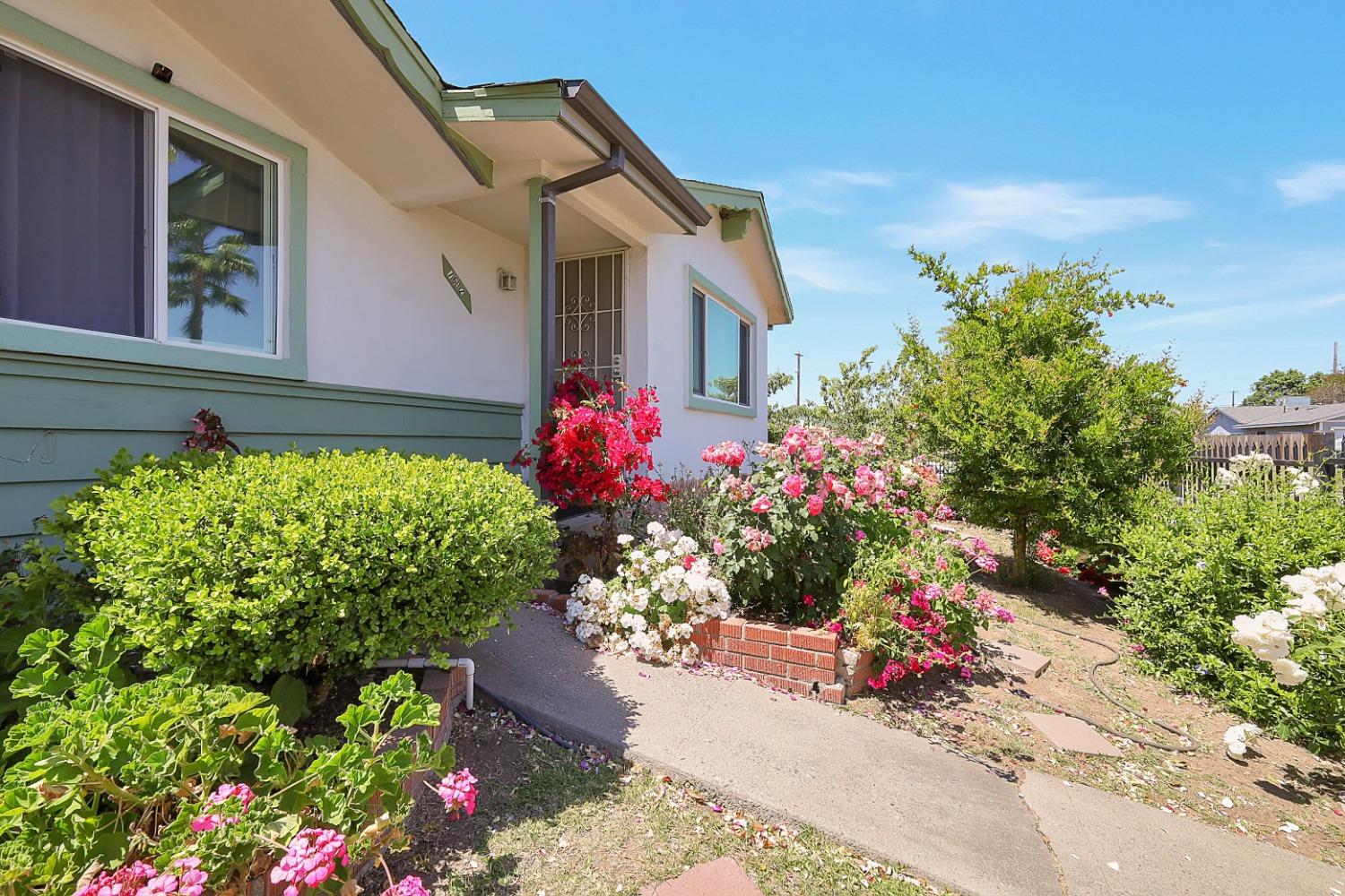 Detail Gallery Image 32 of 47 For 7612 Beth, Sacramento,  CA 95832 - 3 Beds | 2 Baths