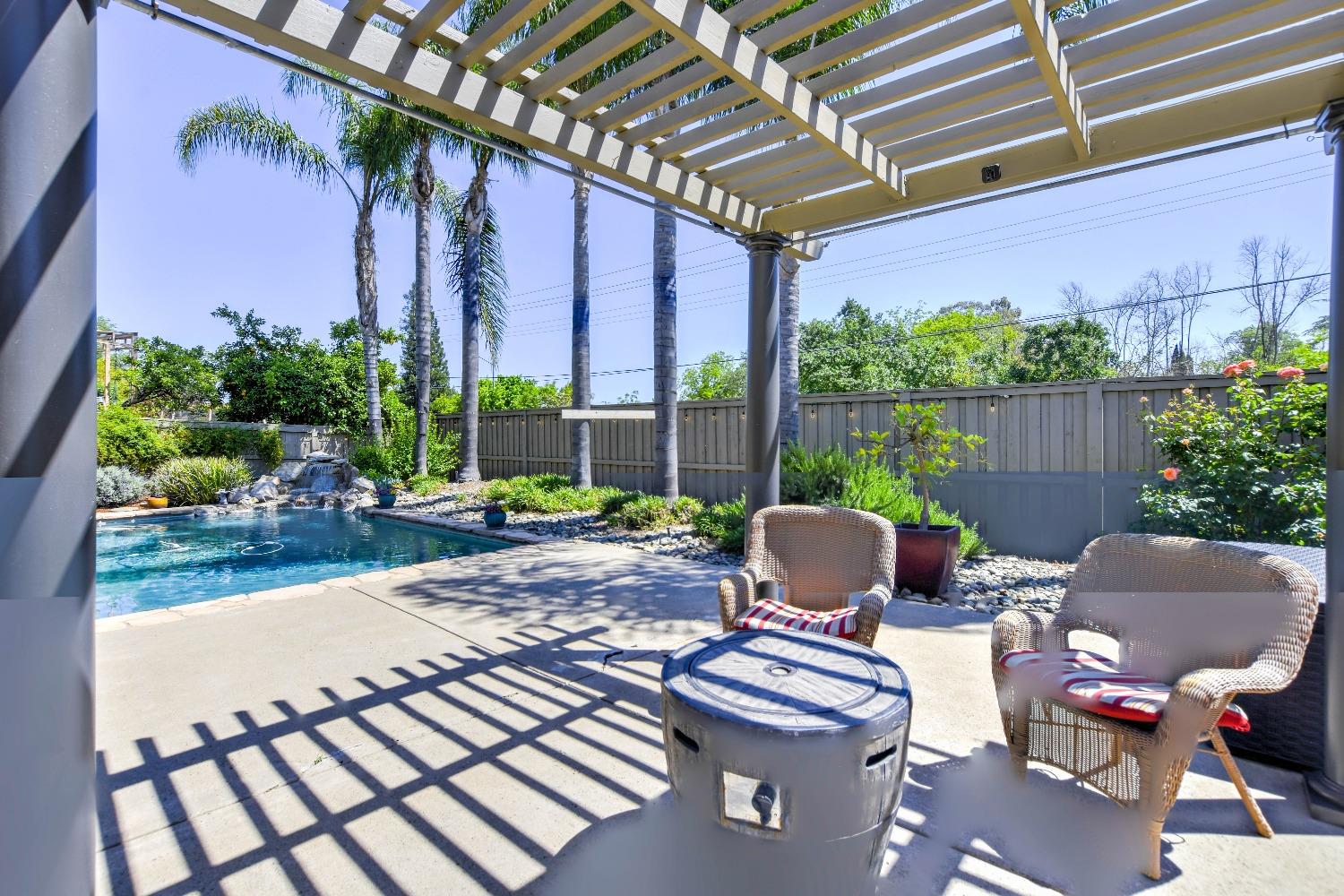 Detail Gallery Image 36 of 48 For 4904 Olive Oak Way, Carmichael,  CA 95608 - 4 Beds | 2 Baths