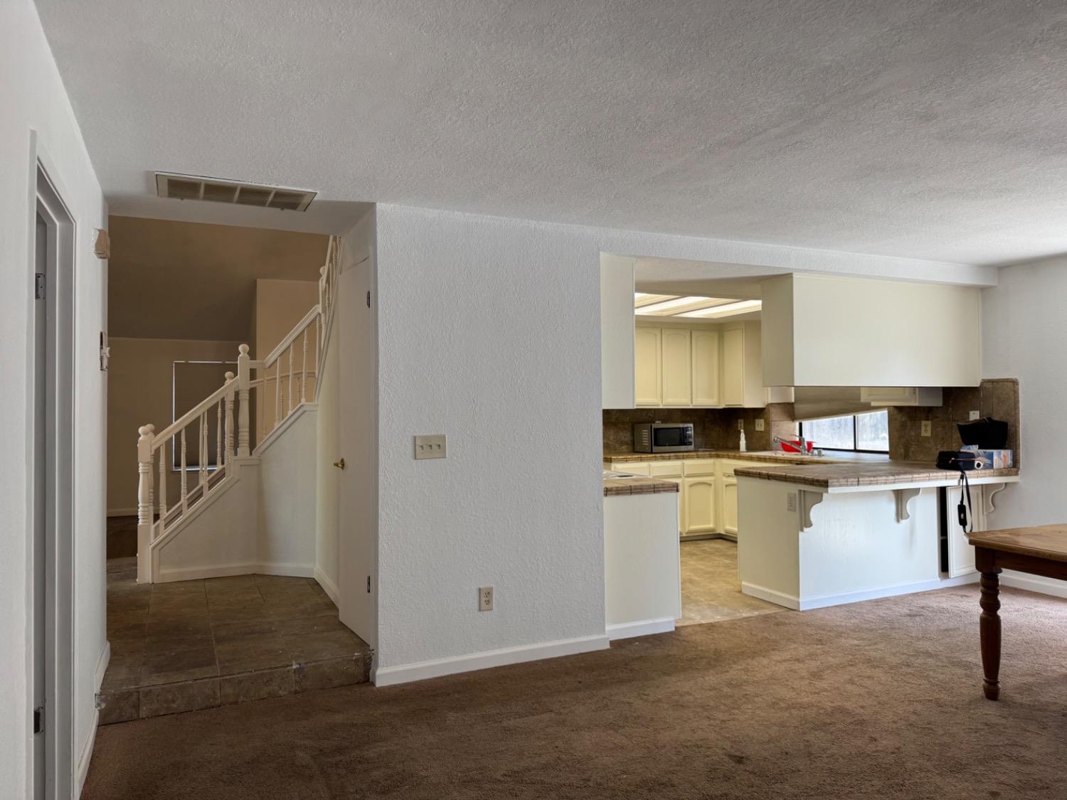 Detail Gallery Image 7 of 21 For 2036 Sheldon Dr, Modesto,  CA 95350 - 4 Beds | 2/1 Baths