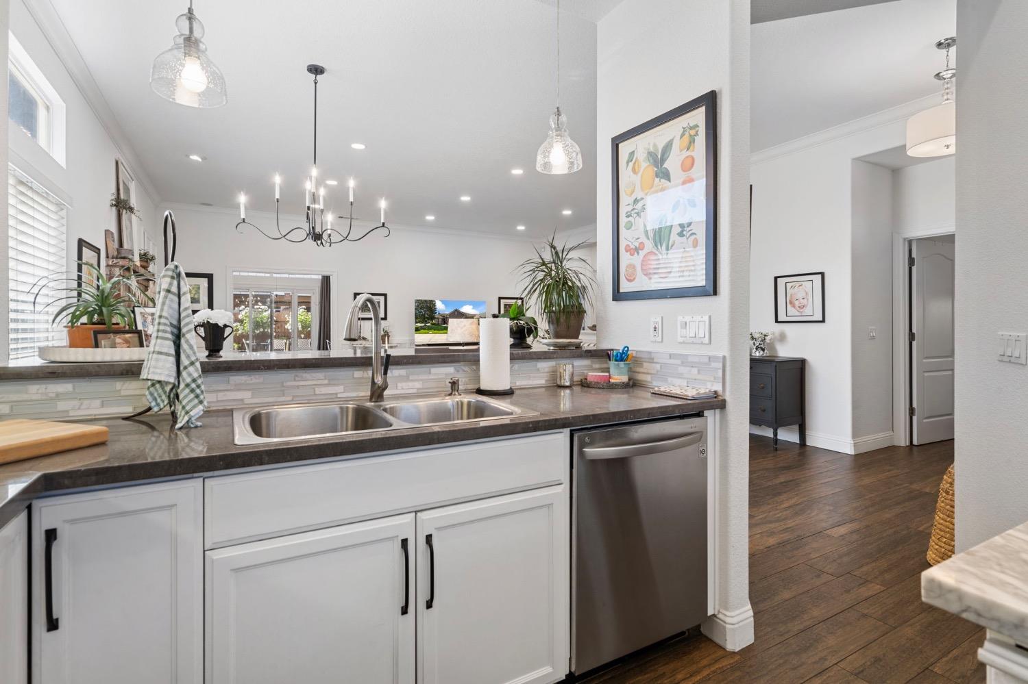 Detail Gallery Image 15 of 49 For 2920 Heritage Oak Way, Lodi,  CA 95242 - 3 Beds | 2 Baths