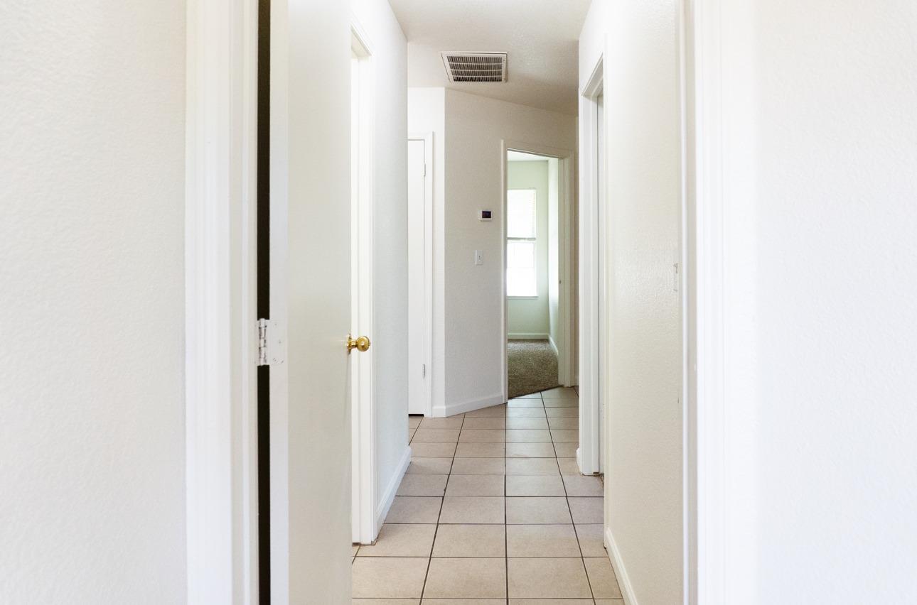 Detail Gallery Image 13 of 17 For 12461 Quicksilver St, Waterford,  CA 95386 - 4 Beds | 2 Baths