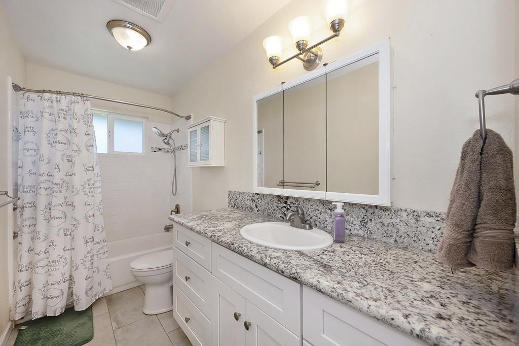 Detail Gallery Image 33 of 74 For 5400 Genney Ln, El Dorado,  CA 95623 - 3 Beds | 2 Baths