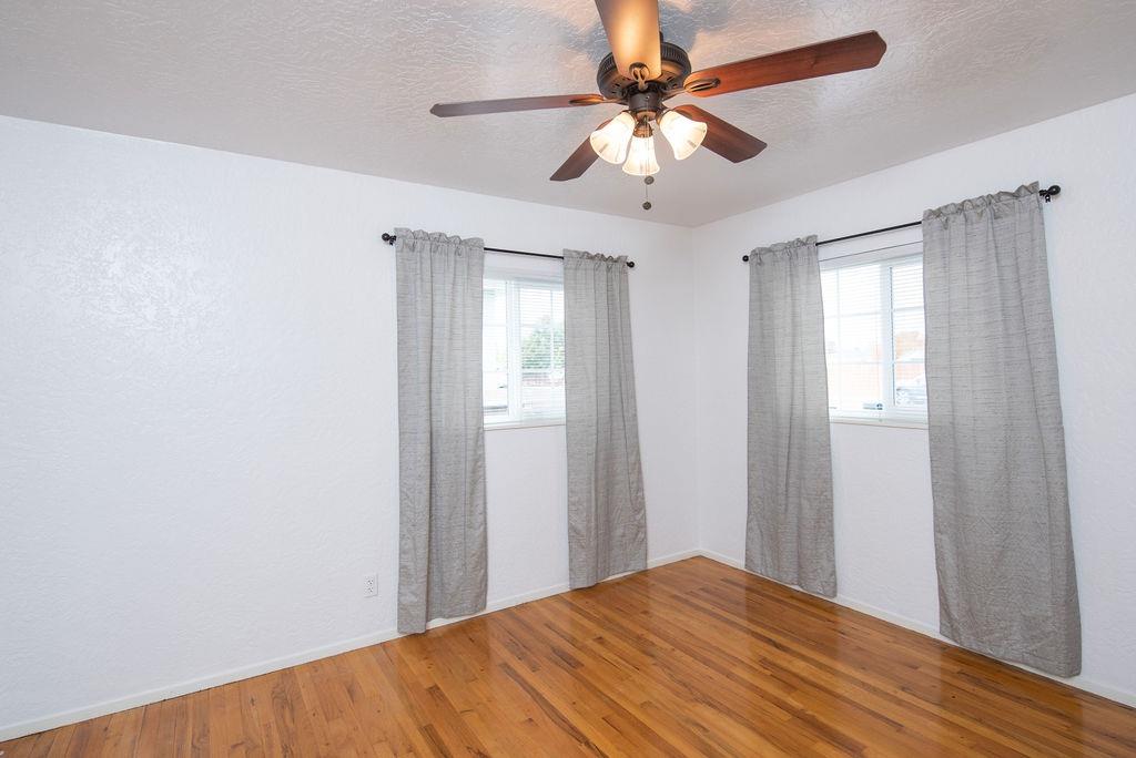 Detail Gallery Image 20 of 28 For 871 E D St, Oakdale,  CA 95361 - 3 Beds | 2 Baths
