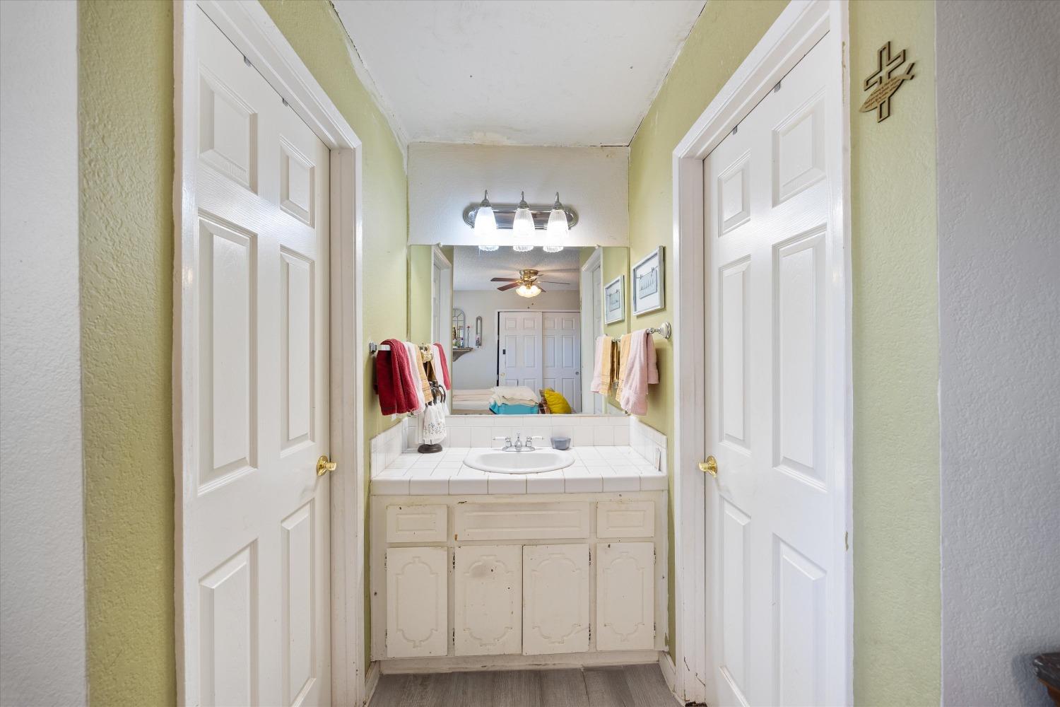 Detail Gallery Image 18 of 32 For 7637 Maralee Way, Sacramento,  CA 95824 - 4 Beds | 2 Baths