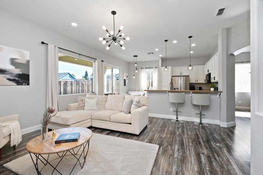 Detail Gallery Image 7 of 32 For 1129 Twinberry St, Plumas Lake,  CA 95961 - 3 Beds | 2 Baths