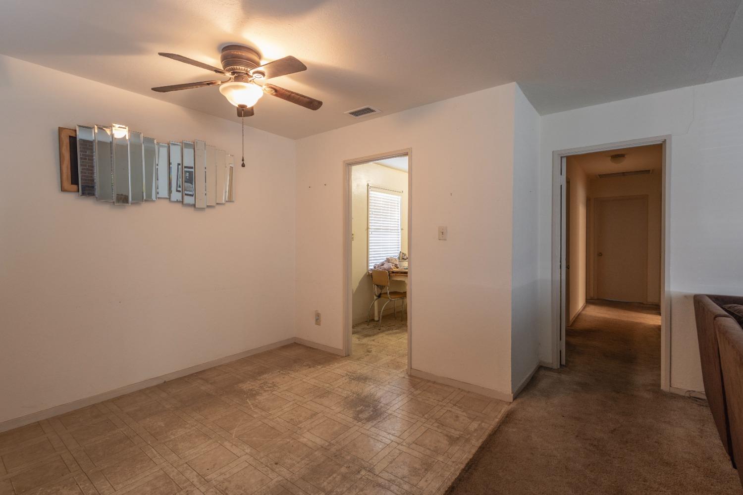 Detail Gallery Image 9 of 24 For 308 Blain Ave, Stockton,  CA 95204 - 3 Beds | 1 Baths