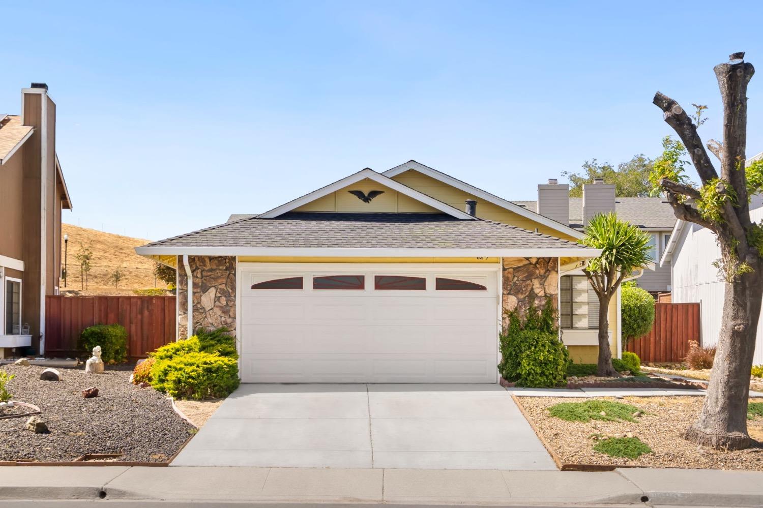 Detail Gallery Image 1 of 45 For 629 Azores Cir, Bay Point,  CA 94565 - 3 Beds | 2 Baths