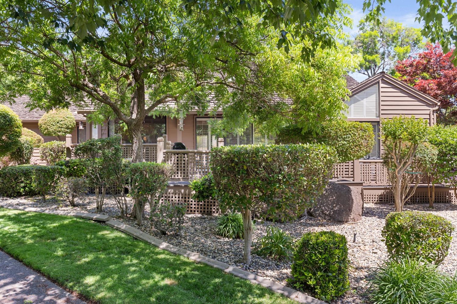 Detail Gallery Image 15 of 68 For 7634 Pineridge Ln, Fair Oaks,  CA 95628 - 3 Beds | 2 Baths