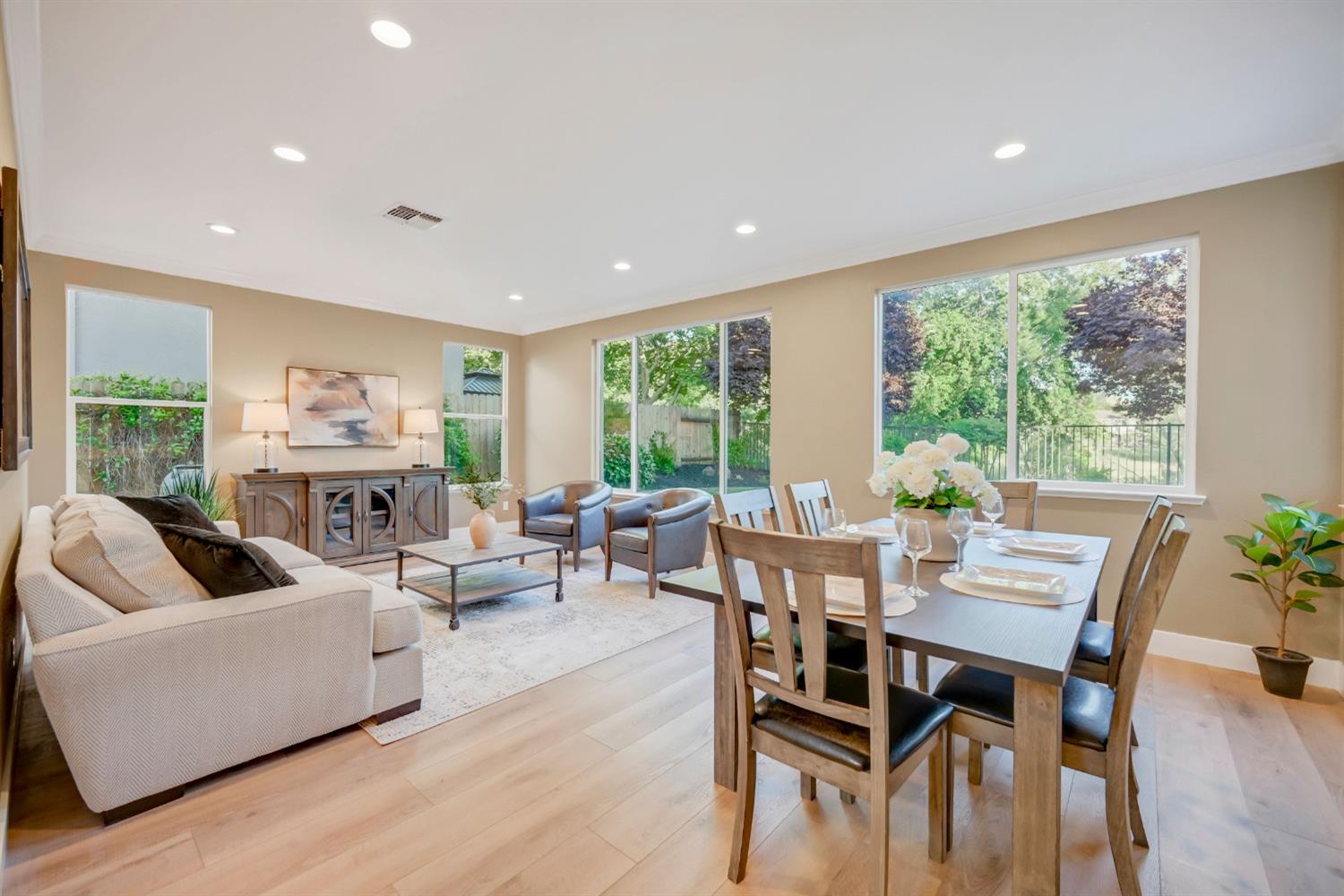 Detail Gallery Image 9 of 48 For 961 Glennfinnan Way, Folsom,  CA 95630 - 5 Beds | 3 Baths