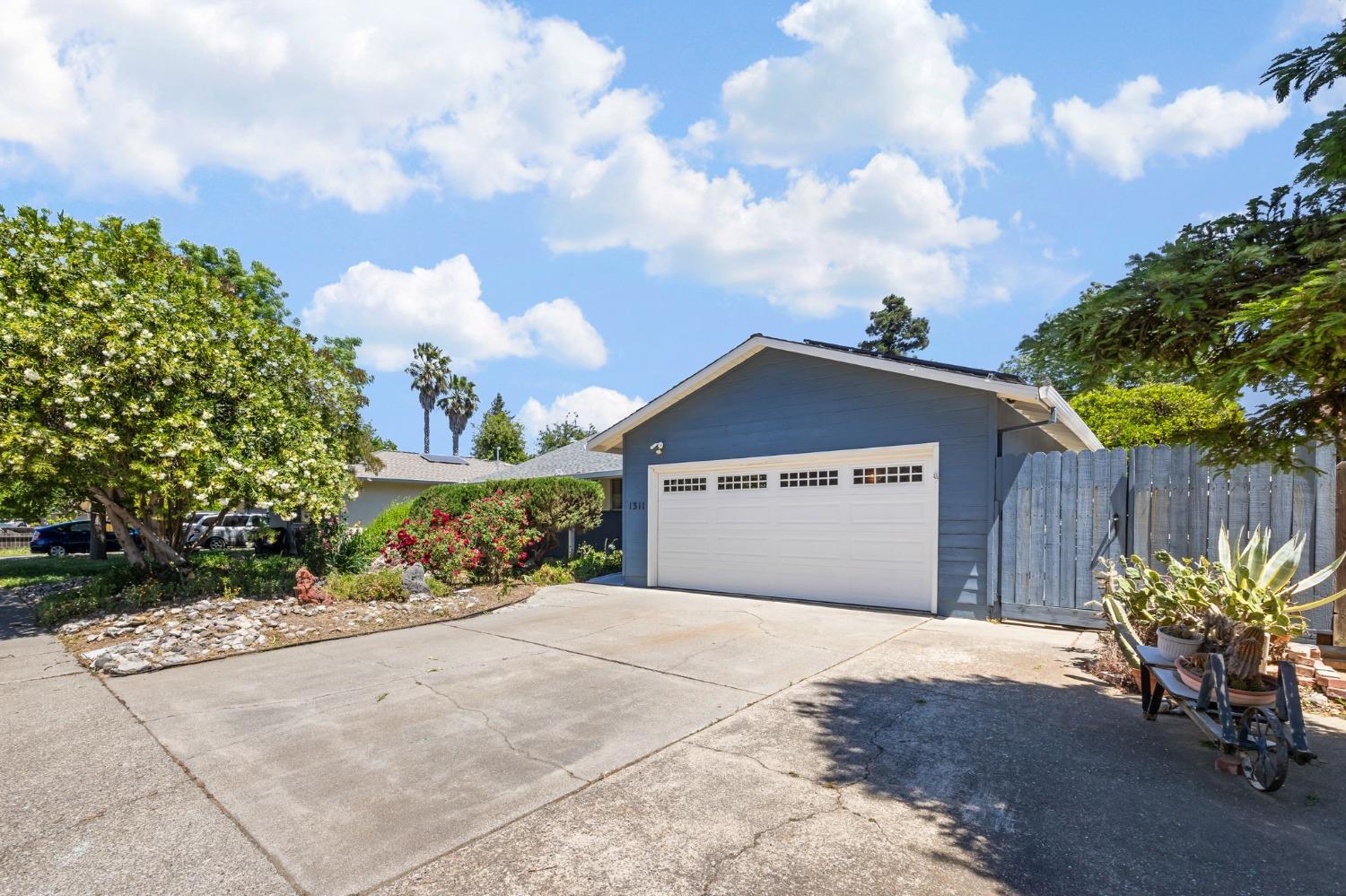 Detail Gallery Image 3 of 40 For 1311 Harley Dr, Woodland,  CA 95695 - 3 Beds | 2 Baths