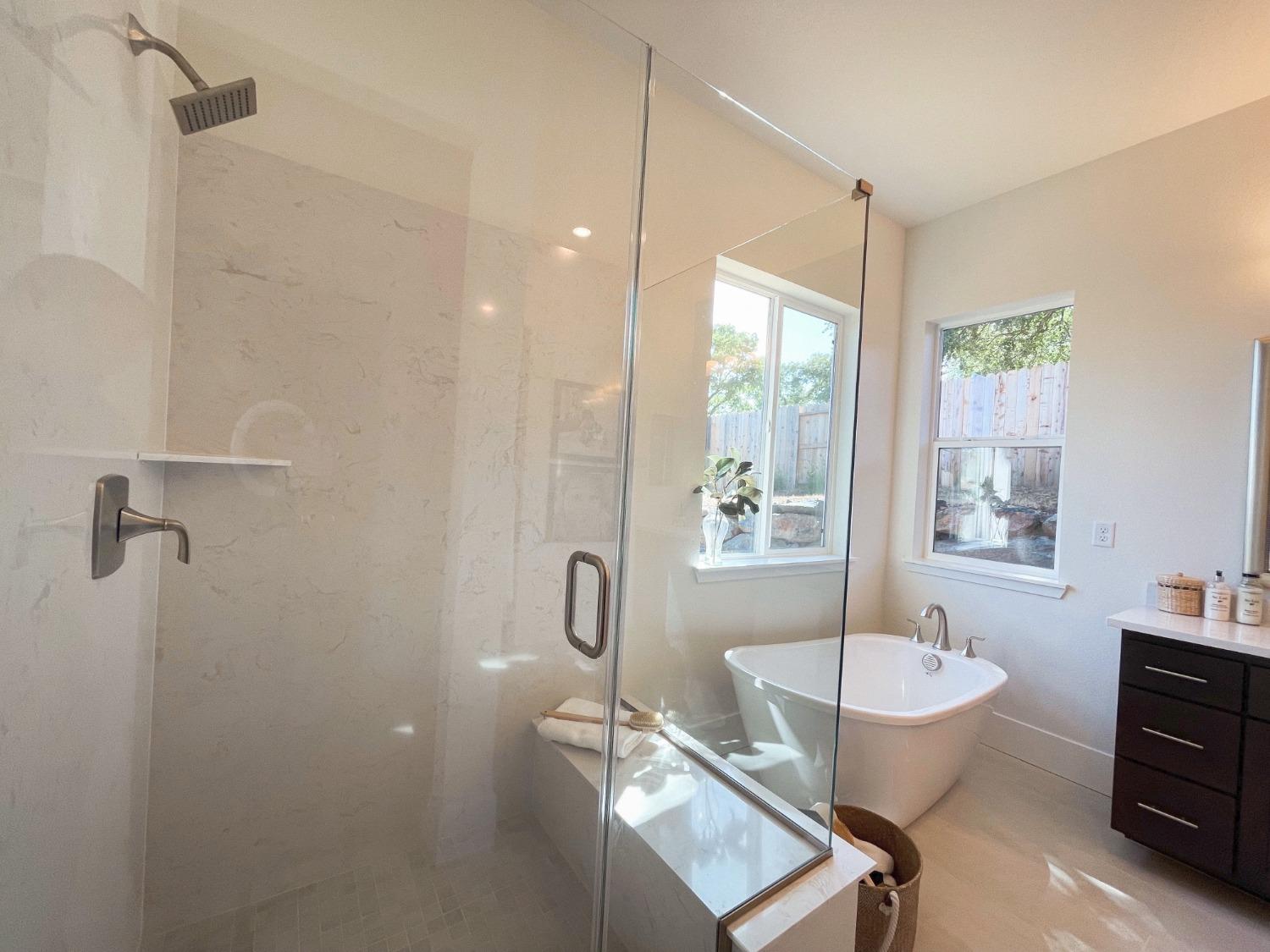 Detail Gallery Image 35 of 55 For 8642 Zinfandel Pkwy, Plymouth,  CA 95669 - 3 Beds | 3/1 Baths