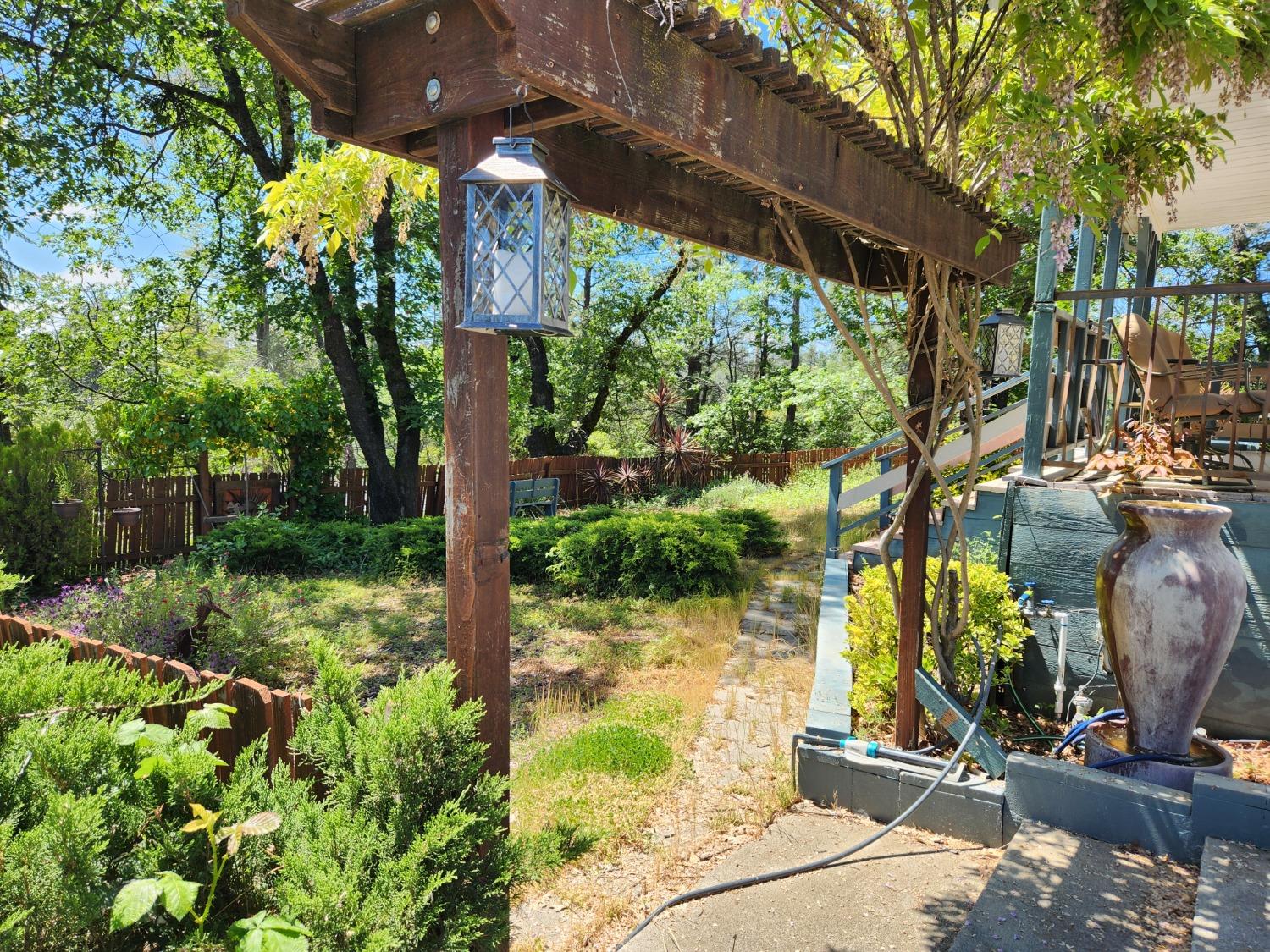 Detail Gallery Image 8 of 33 For 401 Iyu Camp Rd, Colfax,  CA 95713 - 2 Beds | 2 Baths