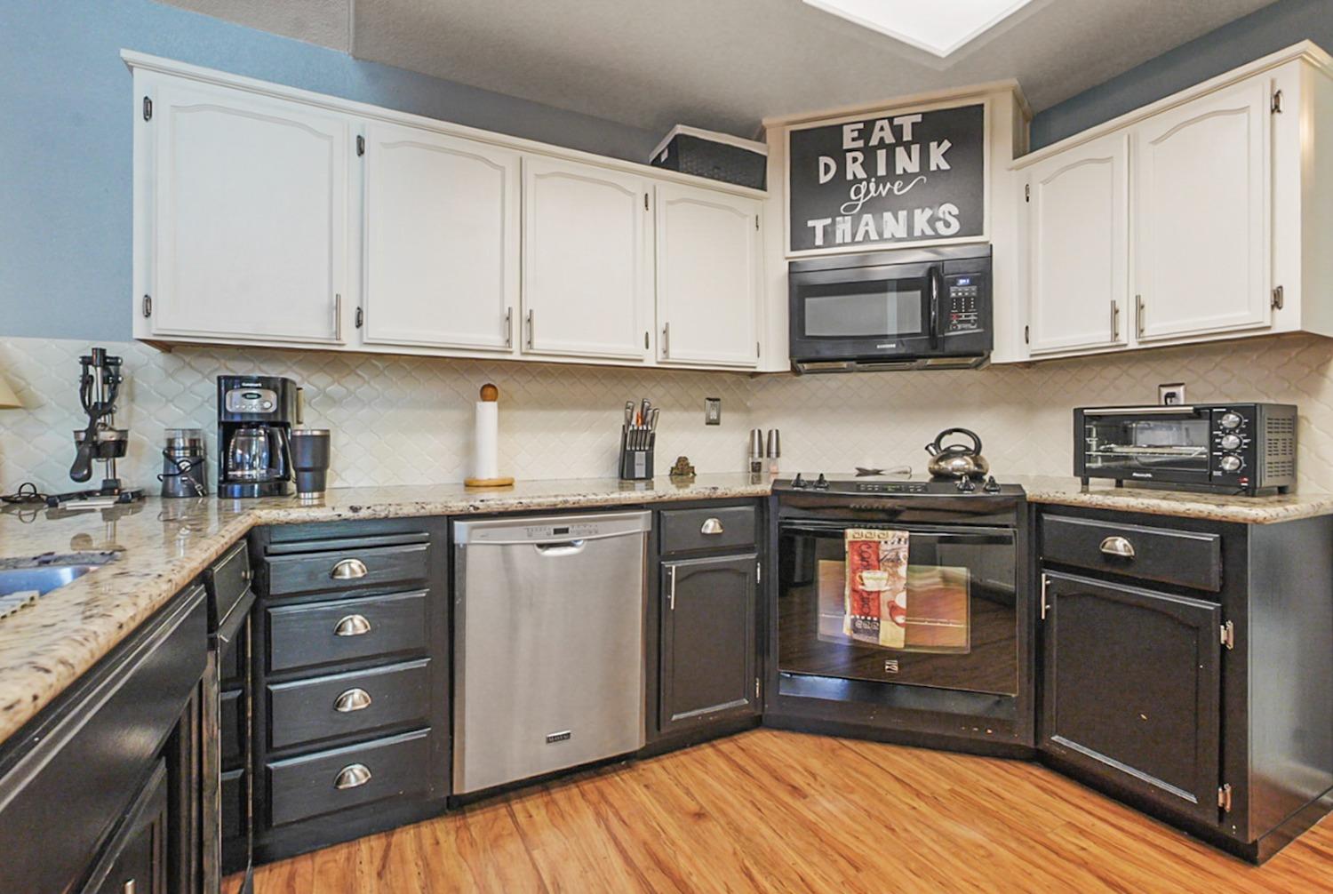 Detail Gallery Image 4 of 40 For 3887 Paula Ct, Turlock,  CA 95382 - 4 Beds | 2 Baths
