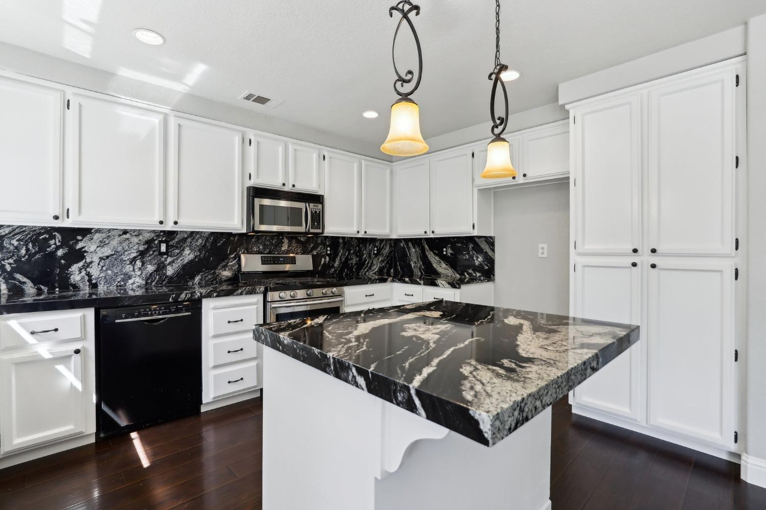 Los Ramblas Court, Roseville, California image 17
