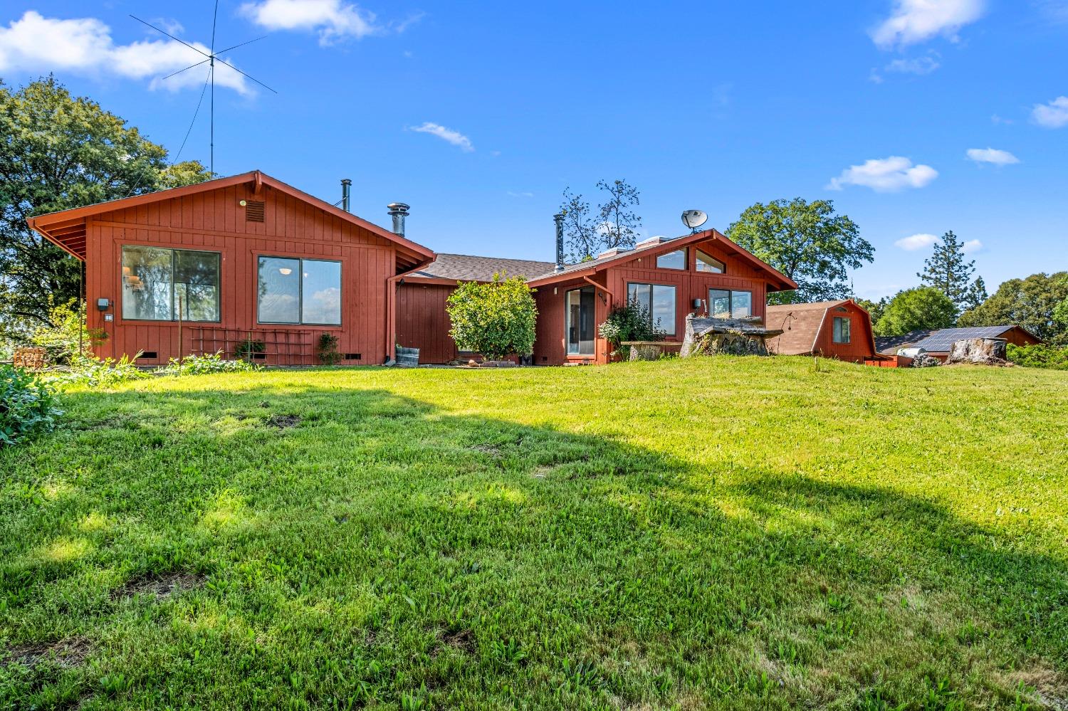 Detail Gallery Image 12 of 94 For 2575 Sand Ridge Rd, Placerville,  CA 95667 - 3 Beds | 2 Baths