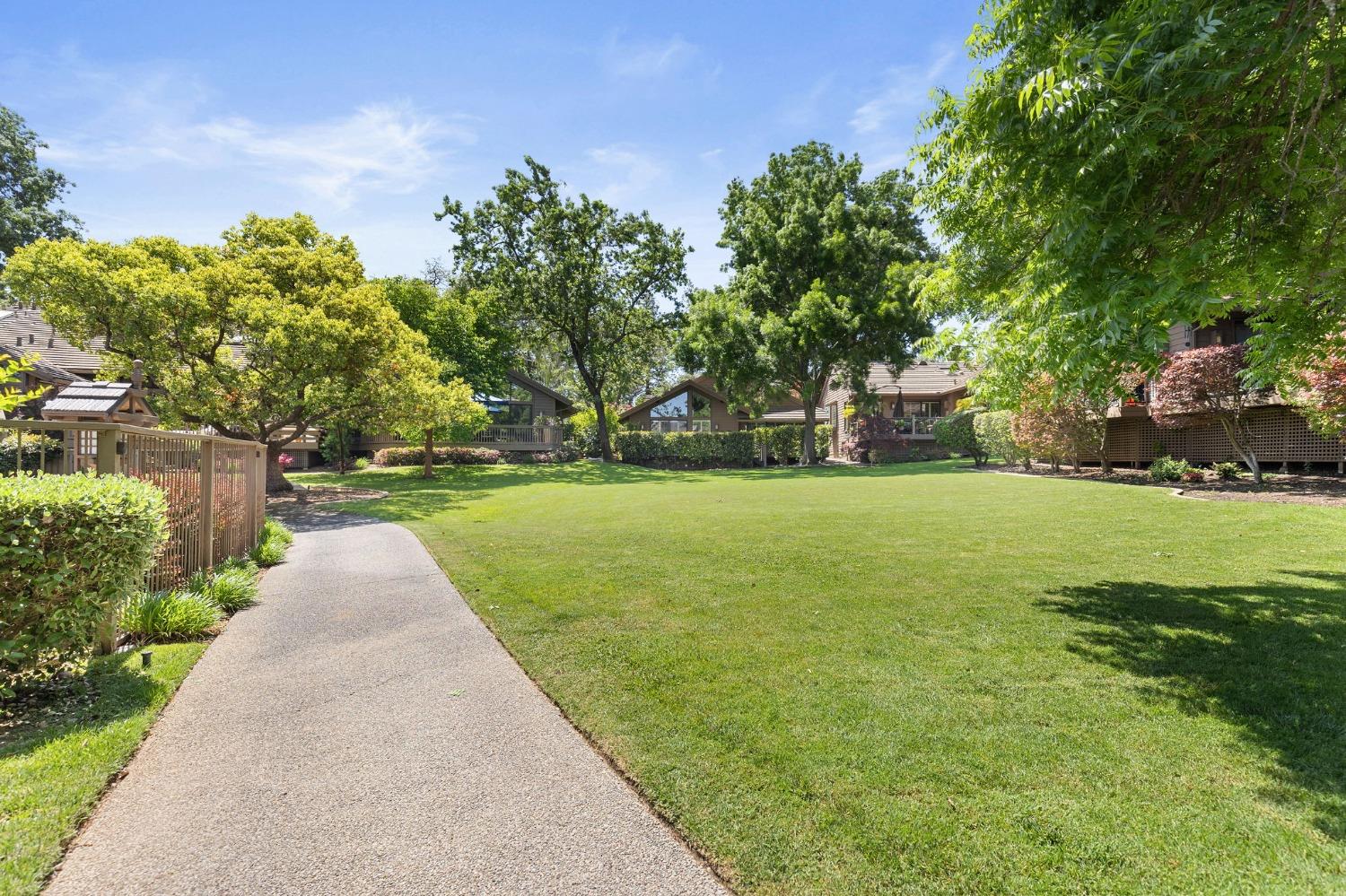 Detail Gallery Image 13 of 68 For 7634 Pineridge Ln, Fair Oaks,  CA 95628 - 3 Beds | 2 Baths