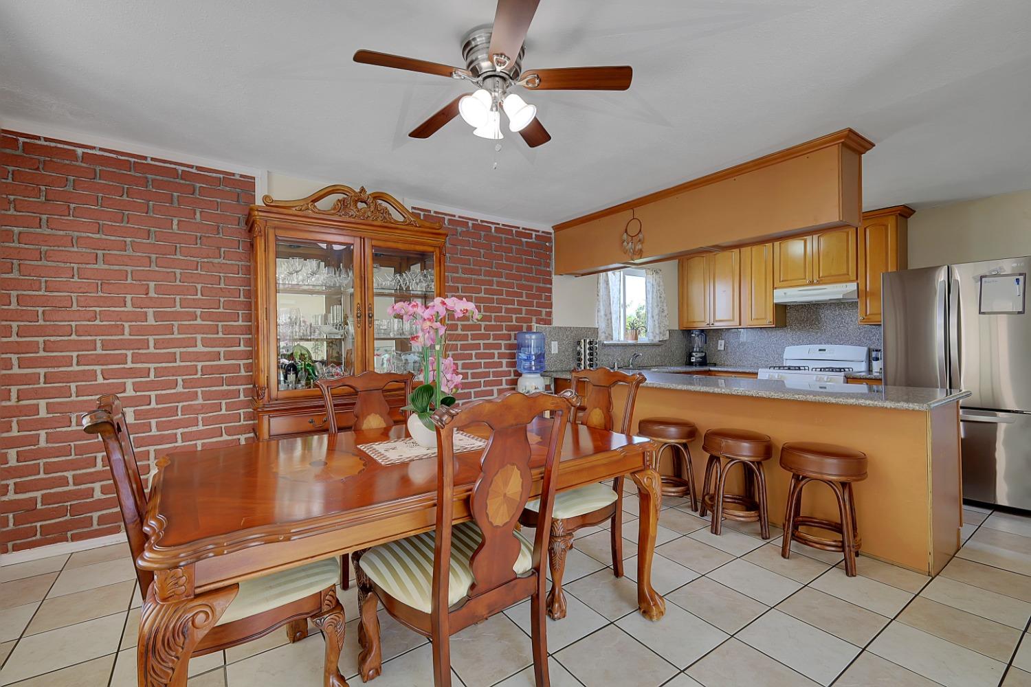 Detail Gallery Image 12 of 47 For 7612 Beth, Sacramento,  CA 95832 - 3 Beds | 2 Baths