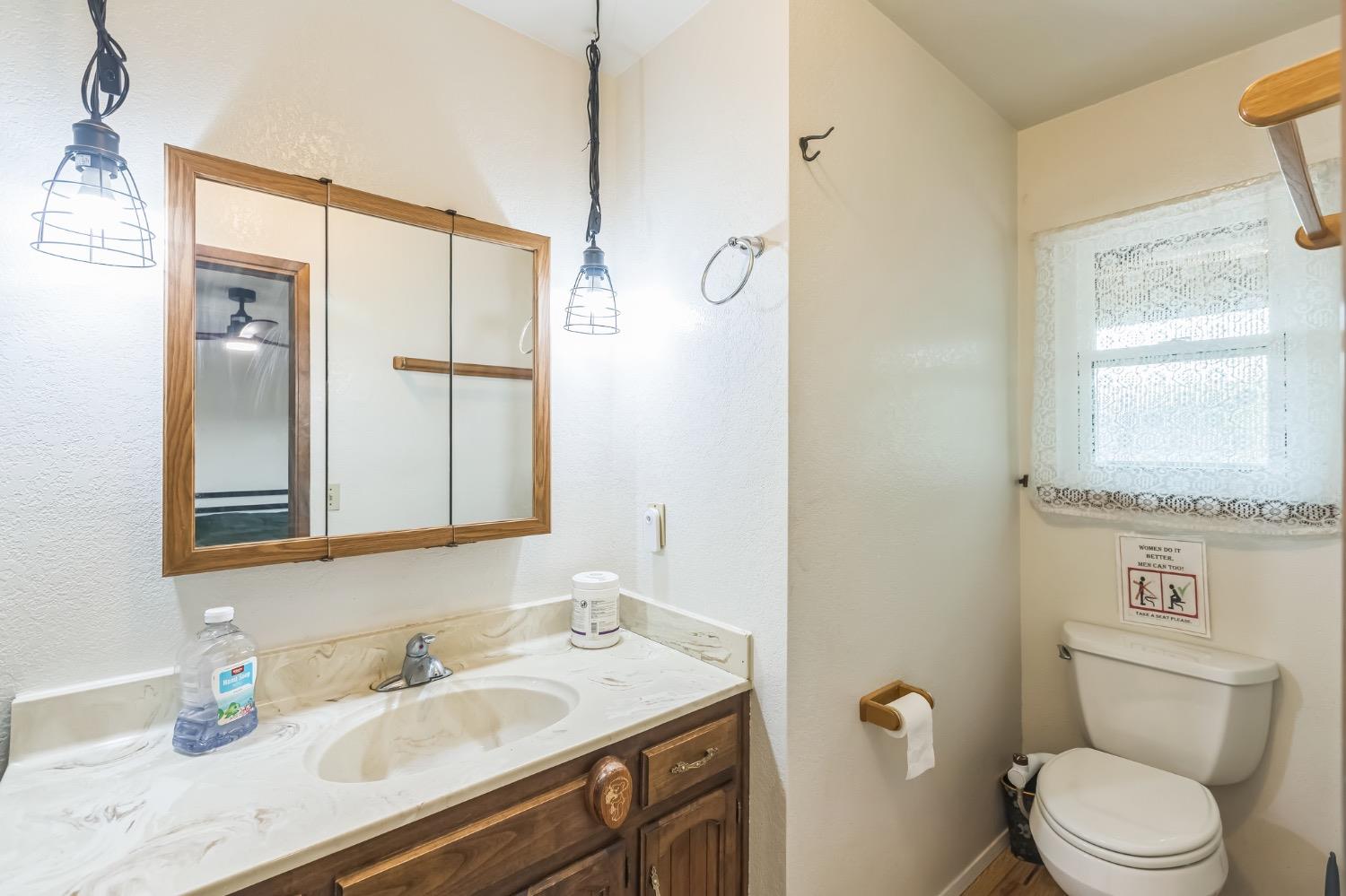 Detail Gallery Image 27 of 52 For 5416 Royal Oaks Dr, Oroville,  CA 95966 - 3 Beds | 2/1 Baths