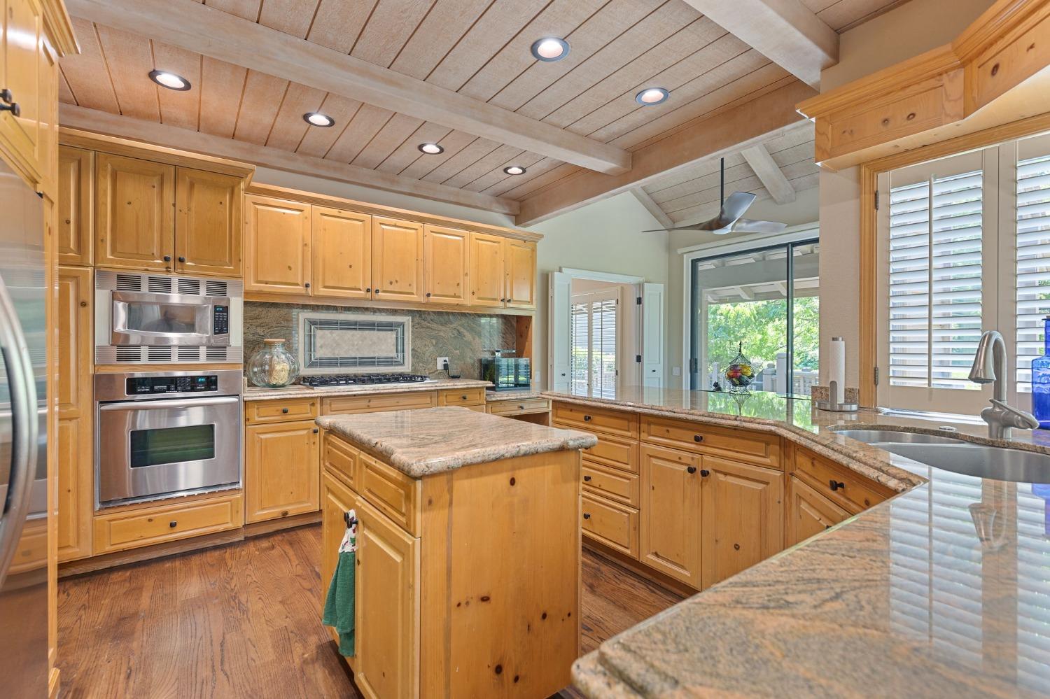 Detail Gallery Image 40 of 68 For 7634 Pineridge Ln, Fair Oaks,  CA 95628 - 3 Beds | 2 Baths