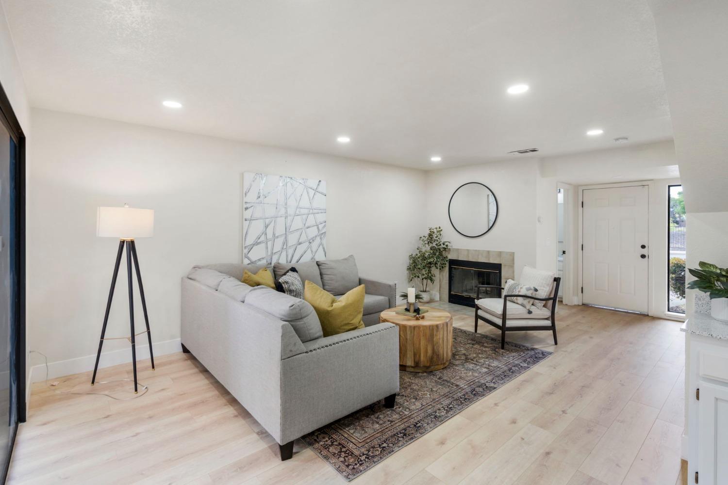 Calvine Road, Sacramento CA 95823