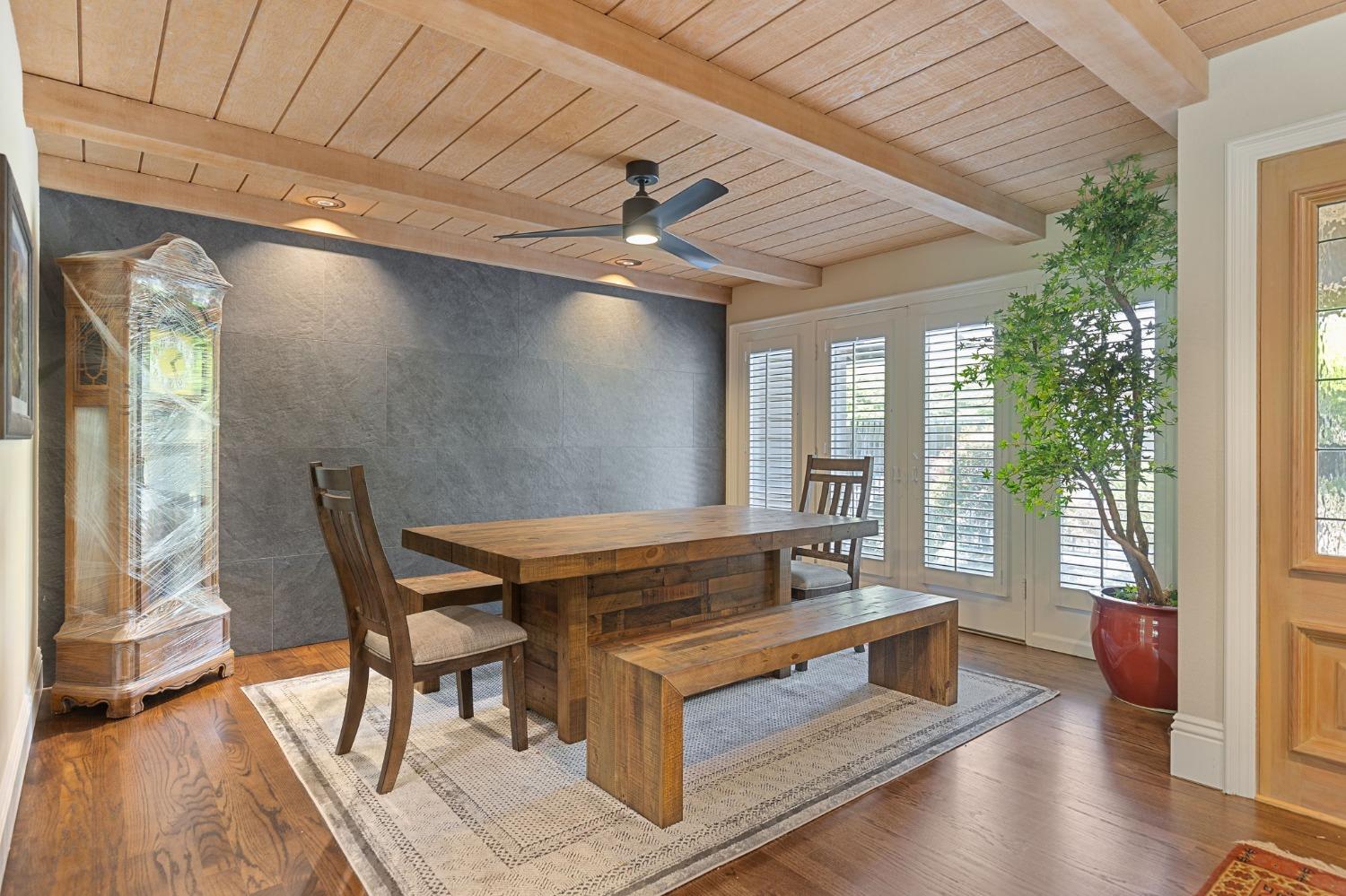 Detail Gallery Image 28 of 68 For 7634 Pineridge Ln, Fair Oaks,  CA 95628 - 3 Beds | 2 Baths