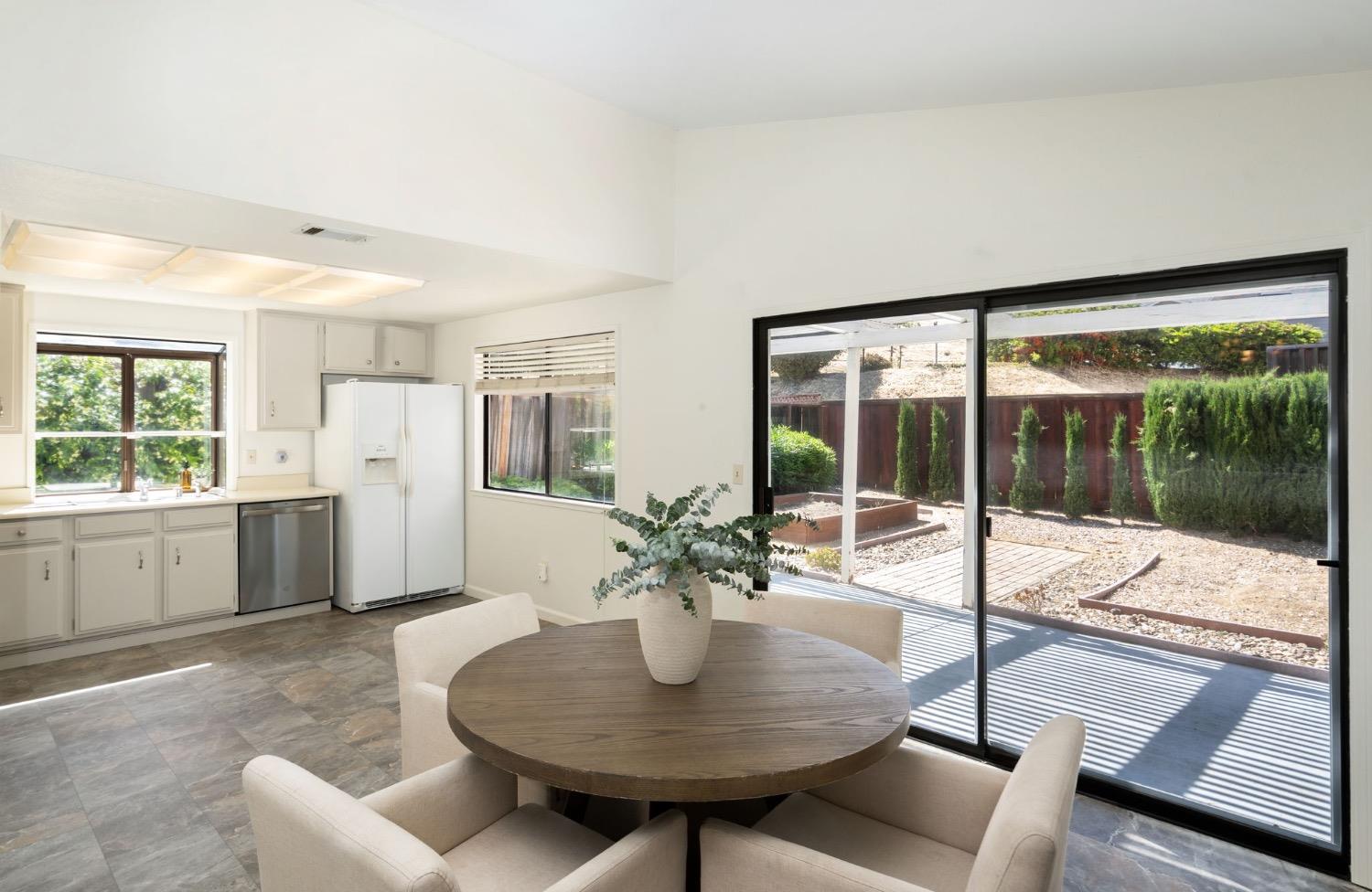 Detail Gallery Image 16 of 45 For 629 Azores Cir, Bay Point,  CA 94565 - 3 Beds | 2 Baths