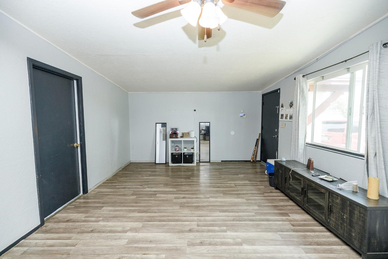 Detail Gallery Image 6 of 19 For 2709 Sparks Way, Modesto,  CA 95350 - 3 Beds | 1 Baths