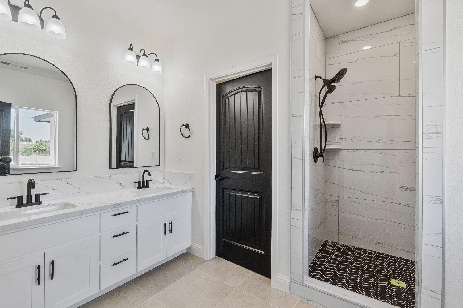 Detail Gallery Image 21 of 39 For 15709 Road 29, Madera,  CA 93636 - 8 Beds | 6 Baths