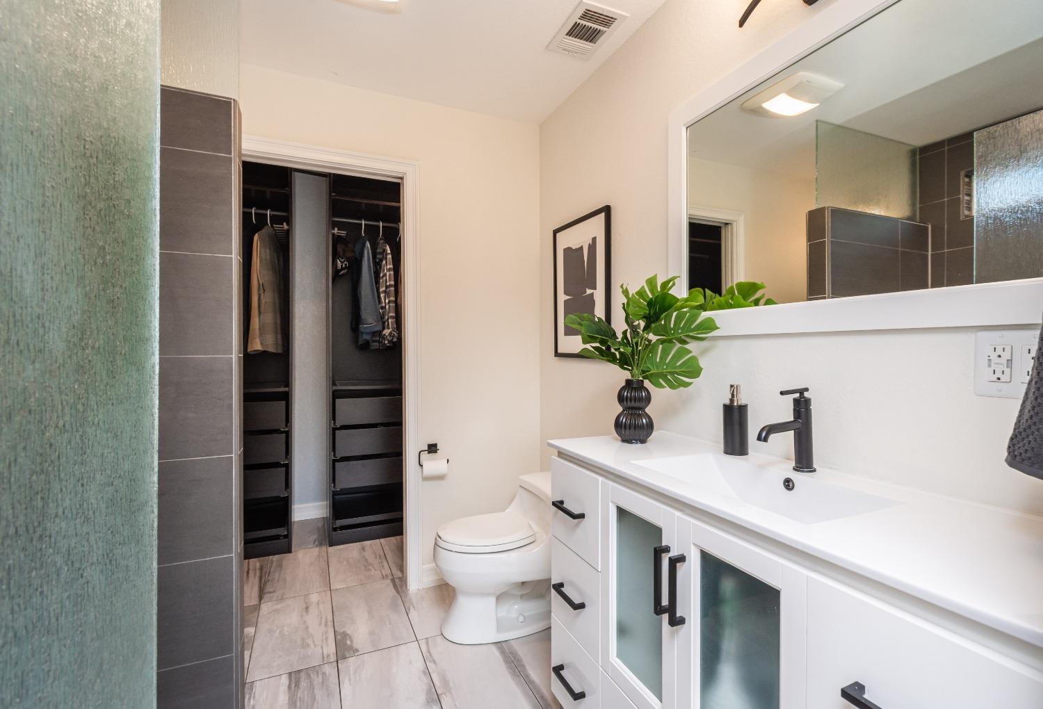 Detail Gallery Image 18 of 57 For 2112 Lorenzo Ln, Sacramento,  CA 95864 - 4 Beds | 2 Baths