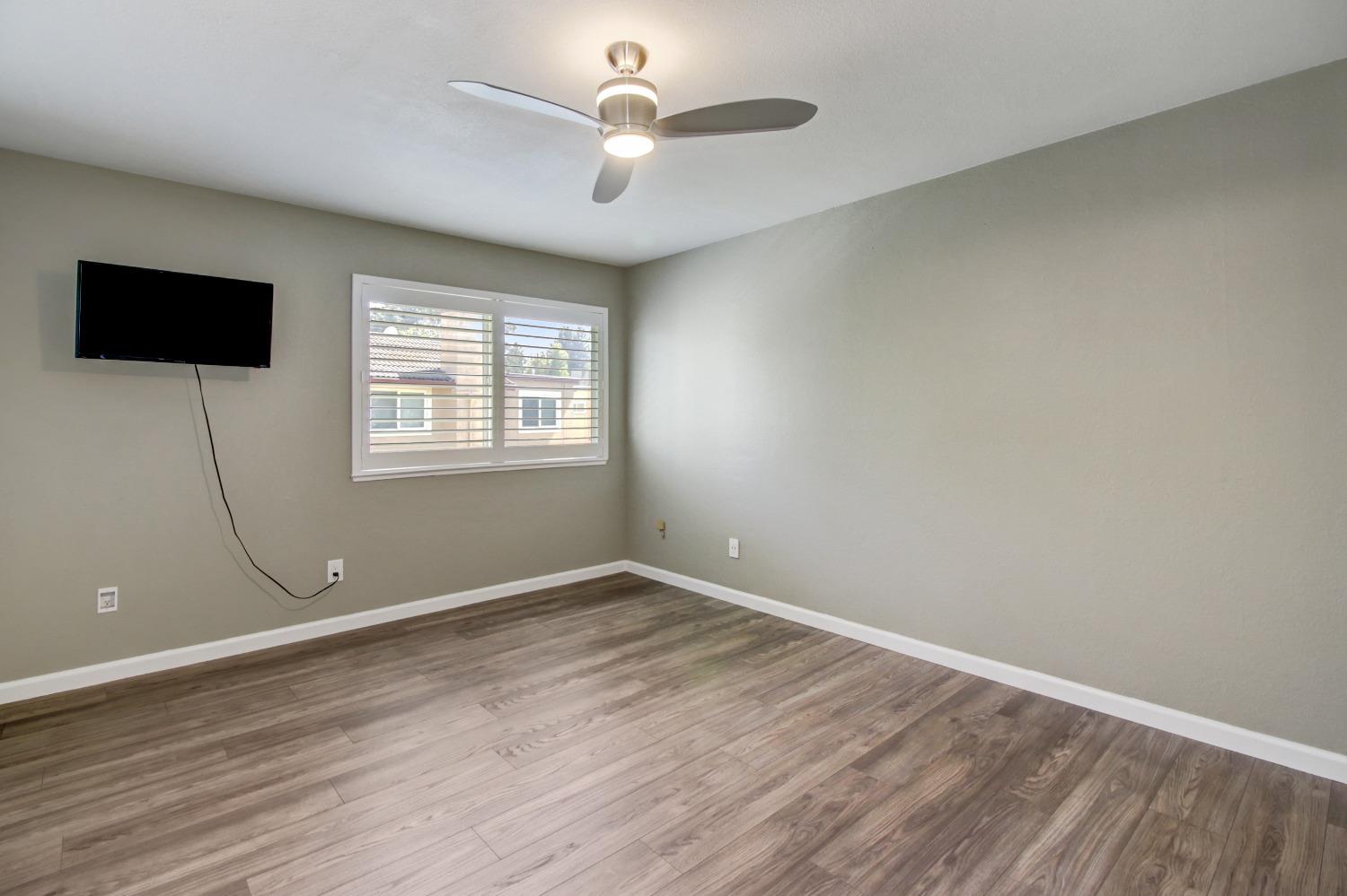 Photo #15: 225058473 Listing: Photo #15