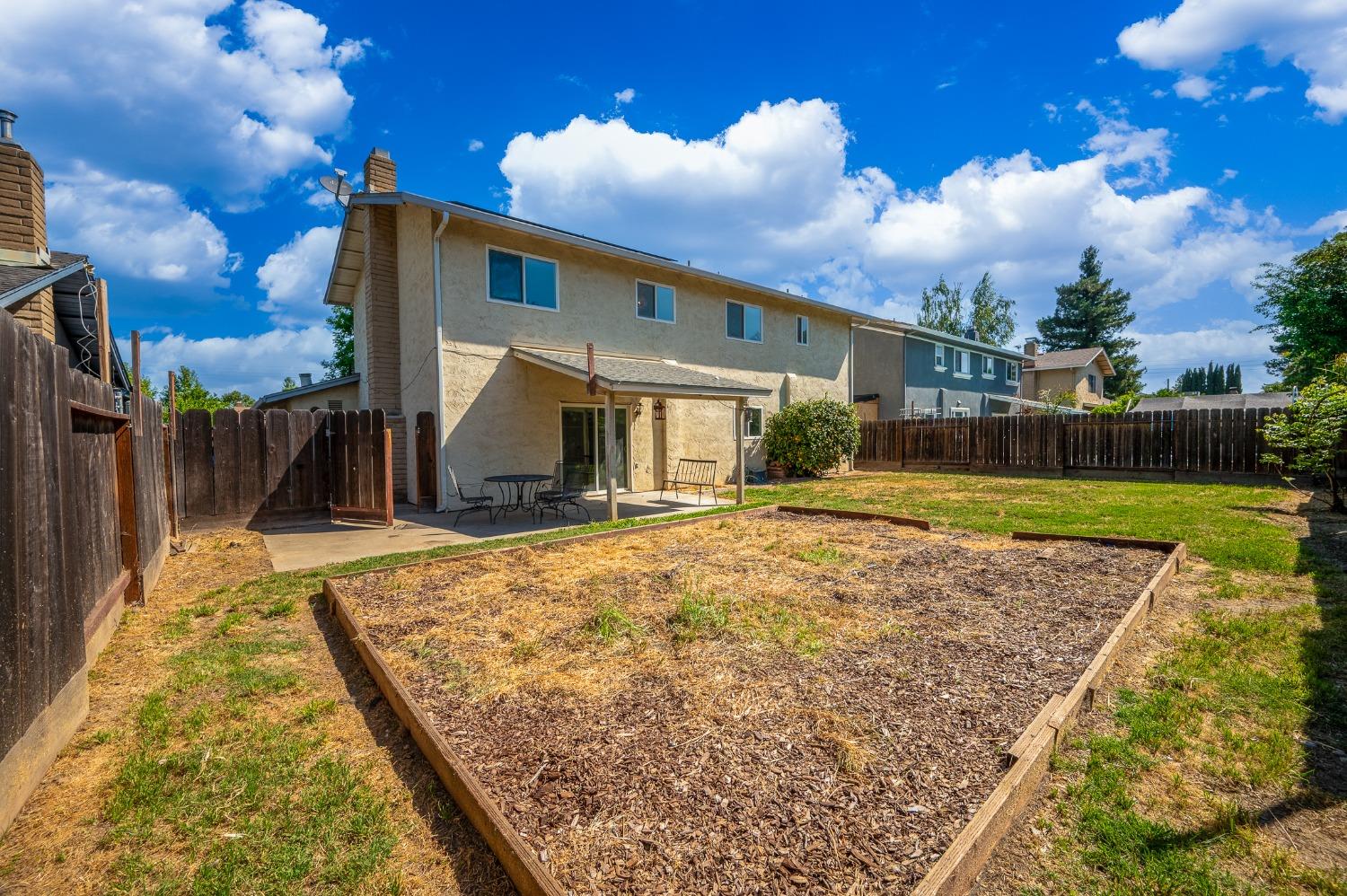 Detail Gallery Image 46 of 50 For 2104 Golden Leaf Ct, Modesto,  CA 95355 - 4 Beds | 2/1 Baths